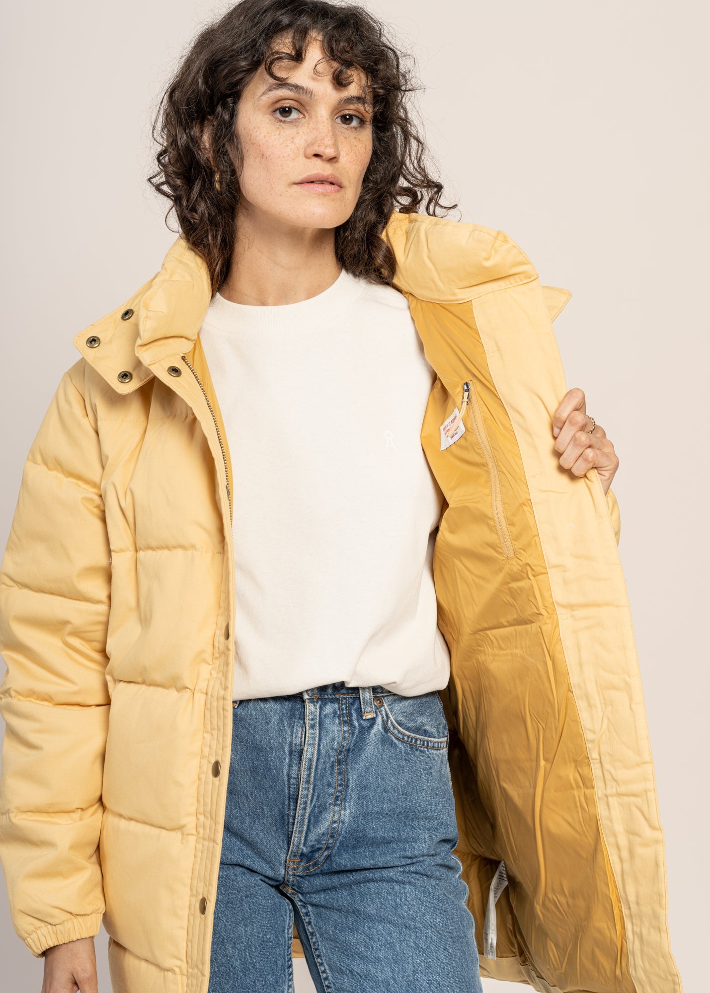 Doudoune en coton bio | jaune "w's cotton down parka beeswax tan"
