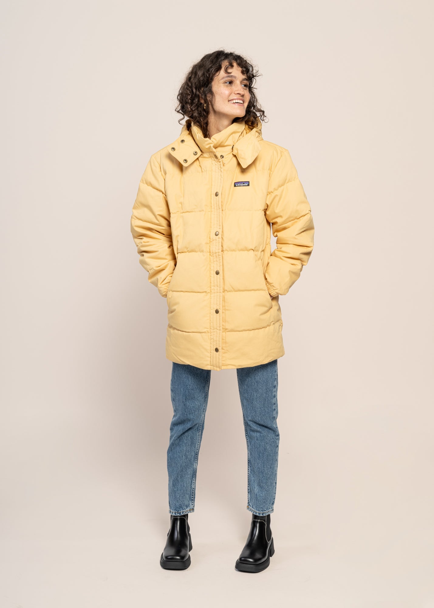Doudoune en coton bio | jaune "w's cotton down parka beeswax tan"