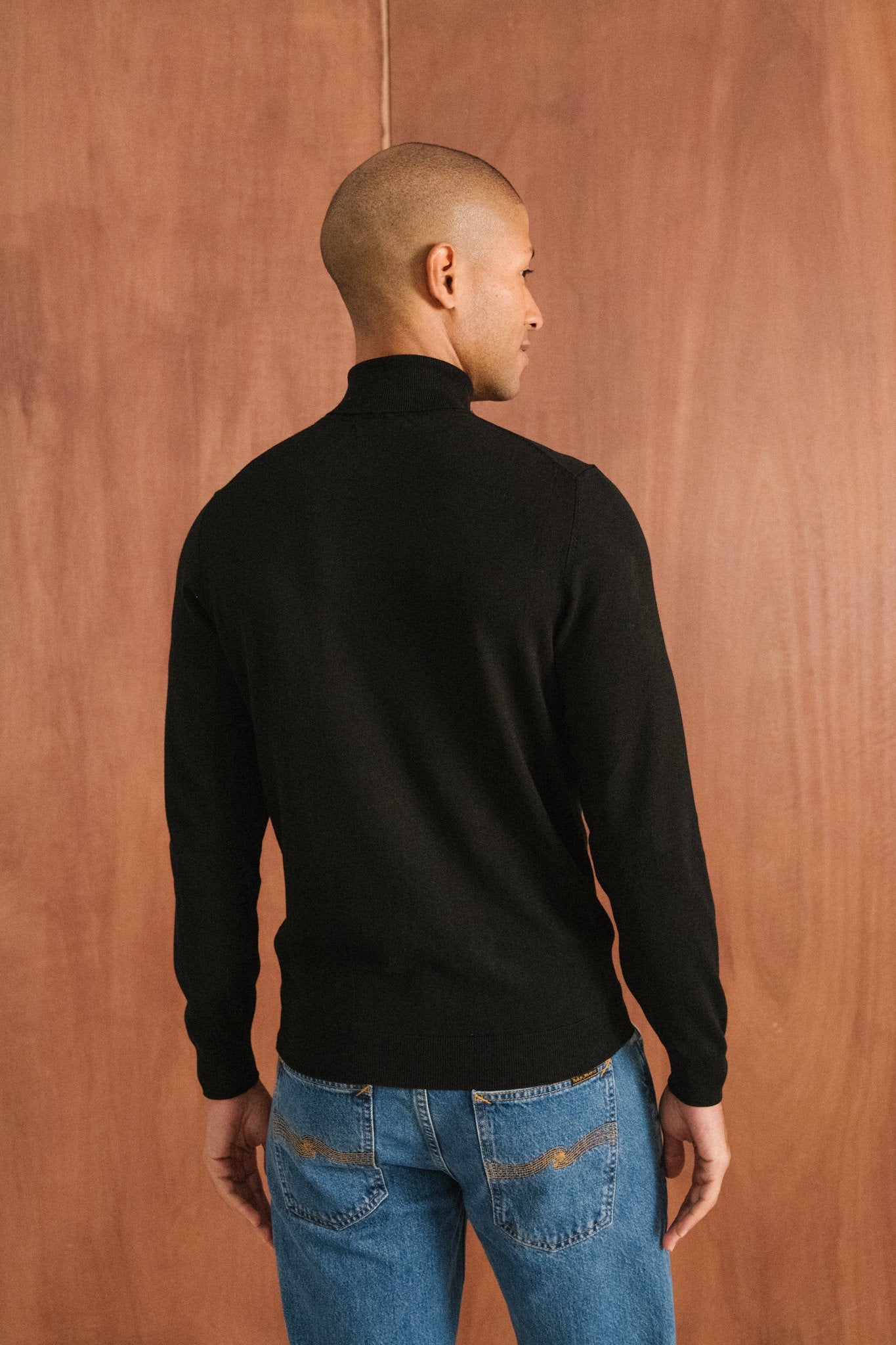 Pull col roulé en coton bio | noir
