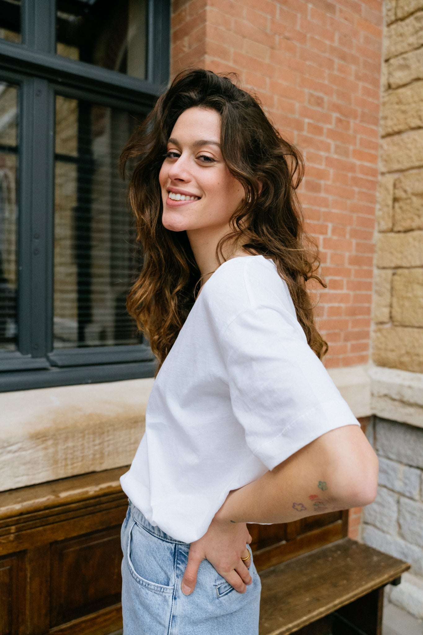 T-shirt col v en coton bio | Blanc "demikaa white"