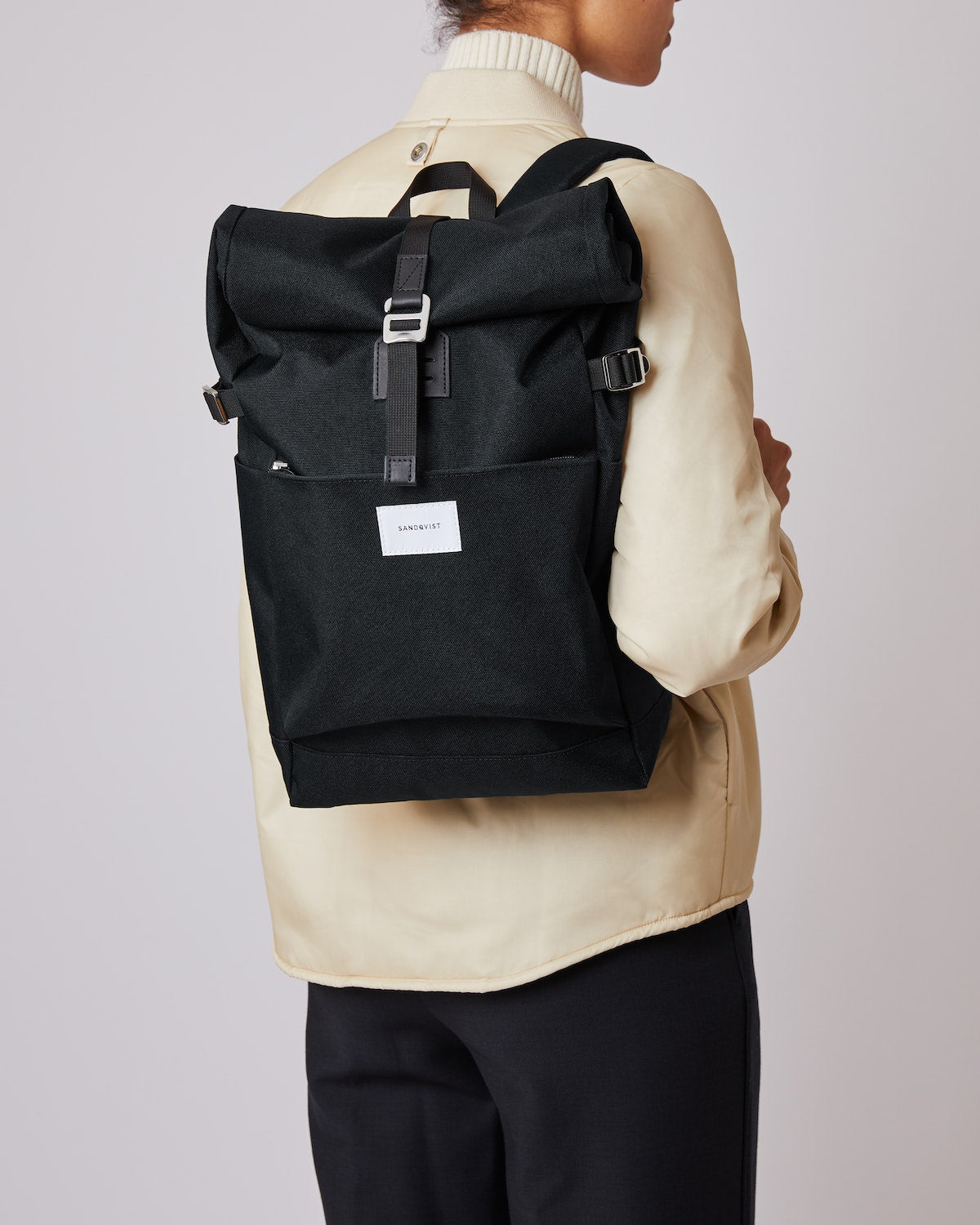 Sac à dos rolltop en matière recyclée | noir "Ilon black"