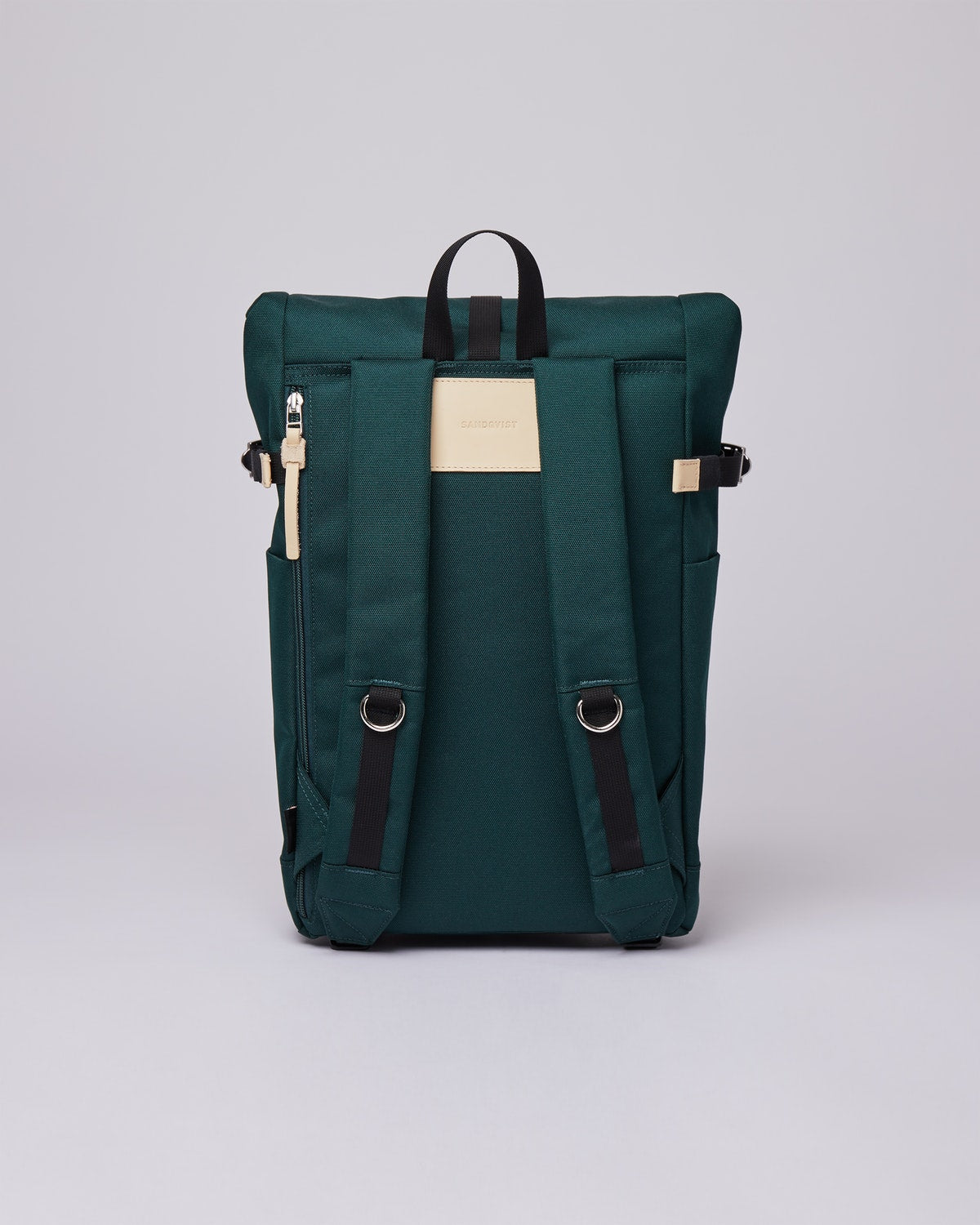 Sac à dos rolltop en matière recyclée | vert "Ilon dark green with natural leather"