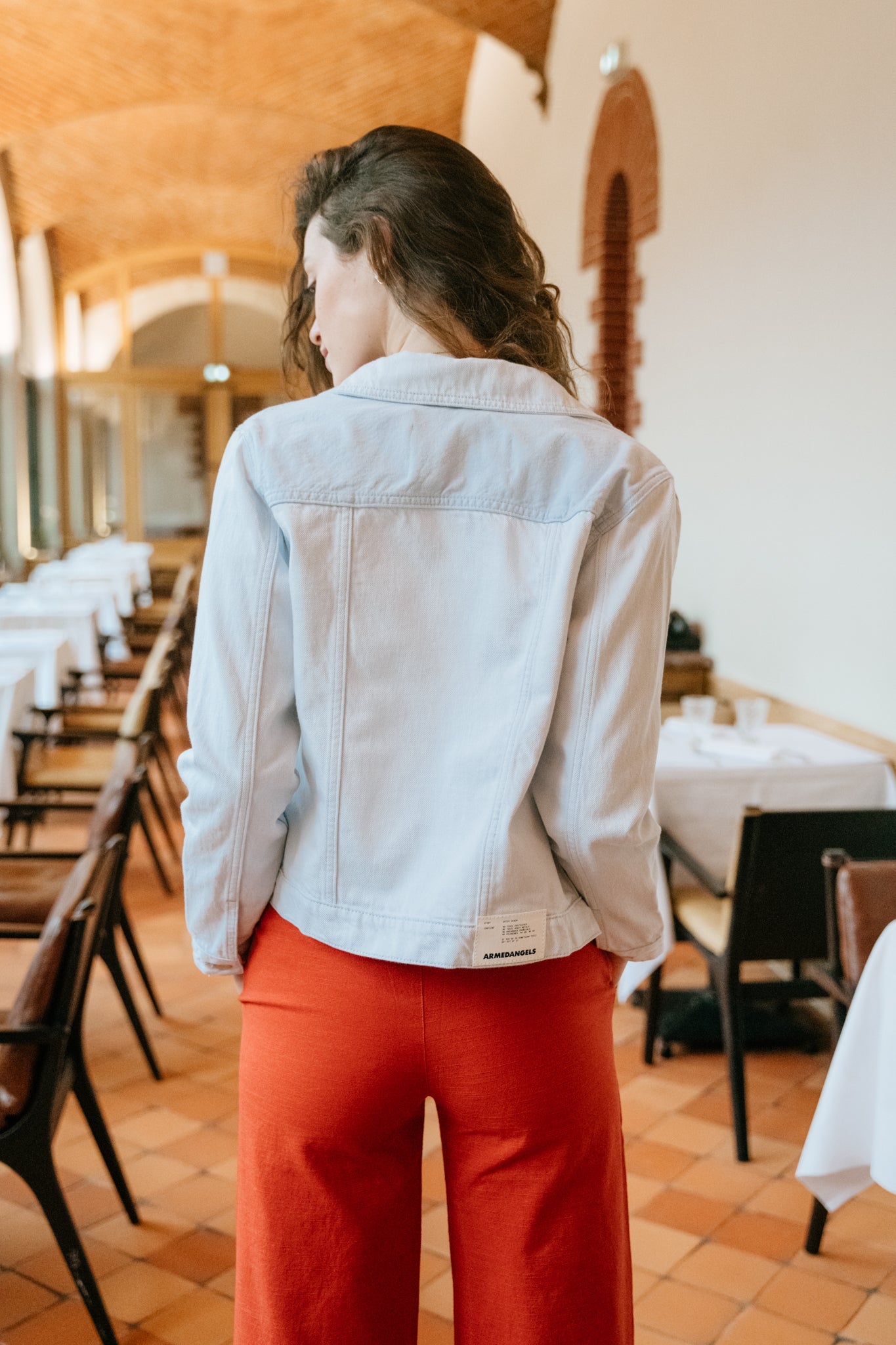 Veste en jean bleu clair colorblock en coton bio - velitaa patched blue white