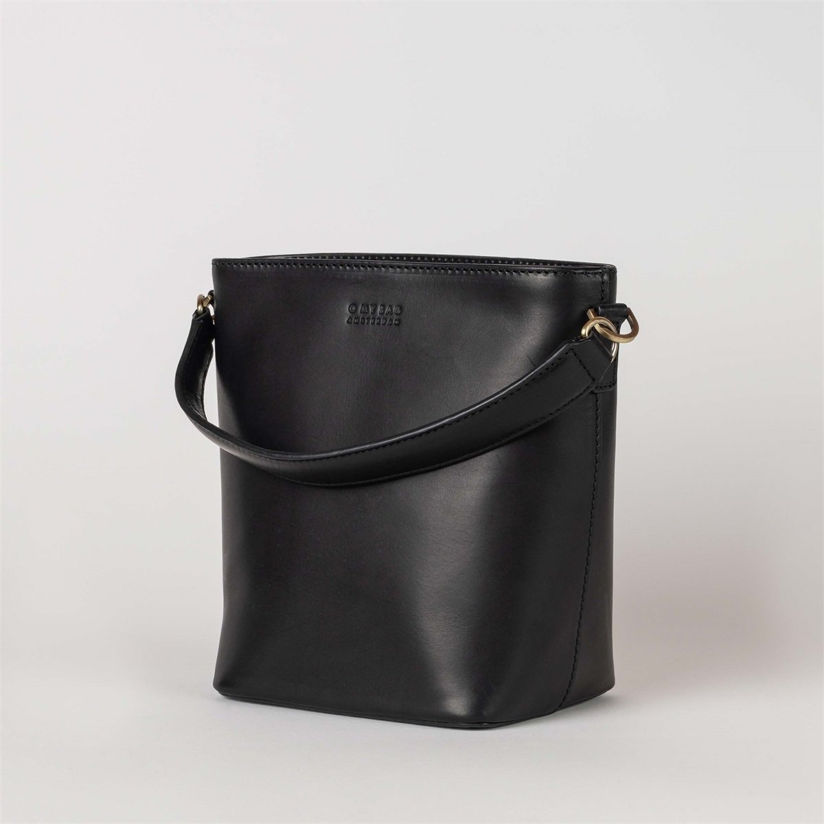 Sac seau en cuir certifié | noir "bobbi bucket bag midi black classic leather"