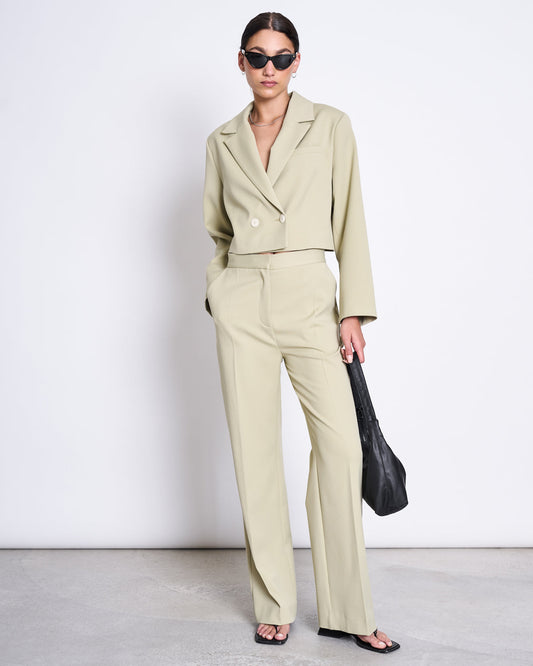 Blazer court en matière recyclée | vert "tulia pistachio"