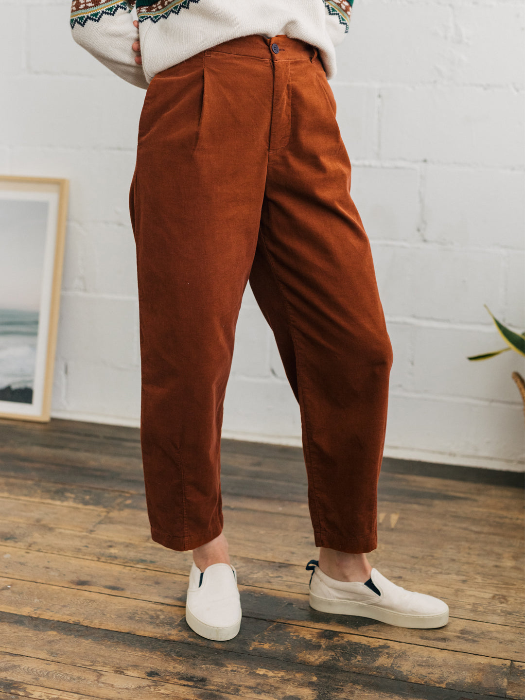 Pantalon droit velours en coton bio | marron "elafonisi microcorduroy trousers toffee"