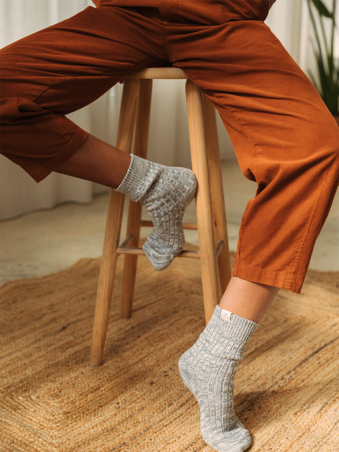 Pantalon droit velours en coton bio | marron "elafonisi microcorduroy trousers toffee"