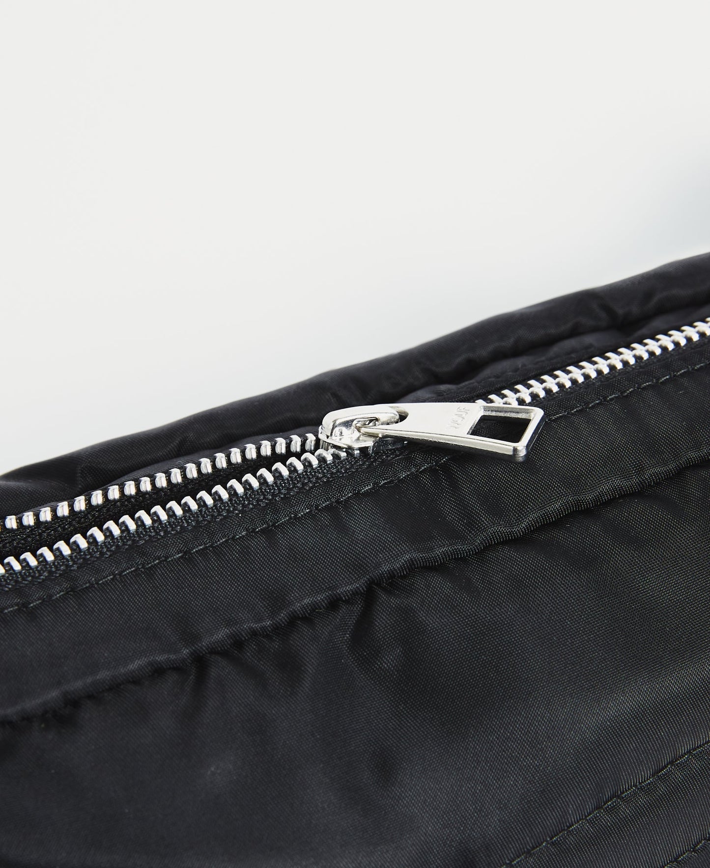 banane en matières recyclées | noir "oslo waistbag"