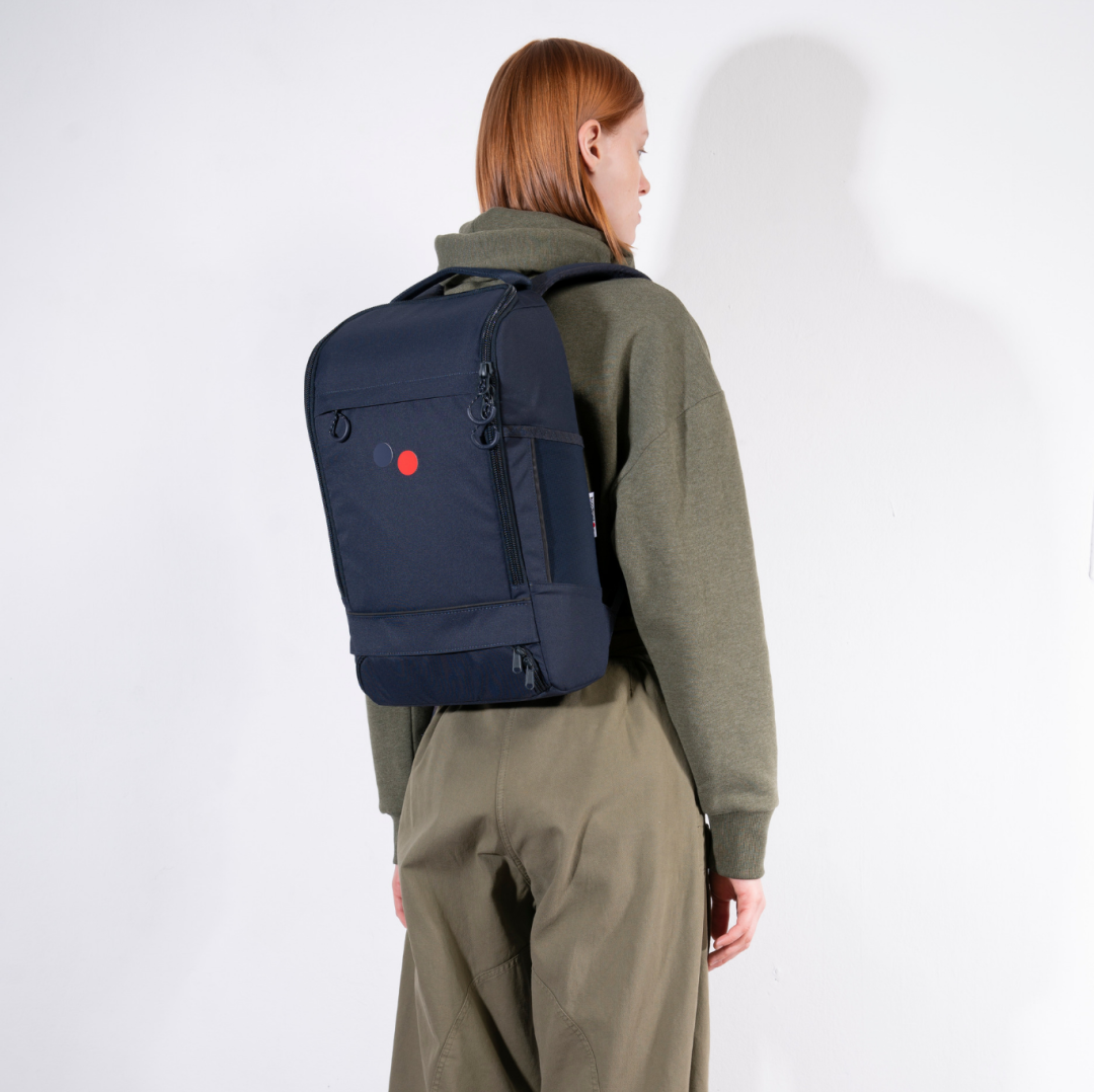 Sac à dos bleu marine en plastique recyclé - Cubik Medium