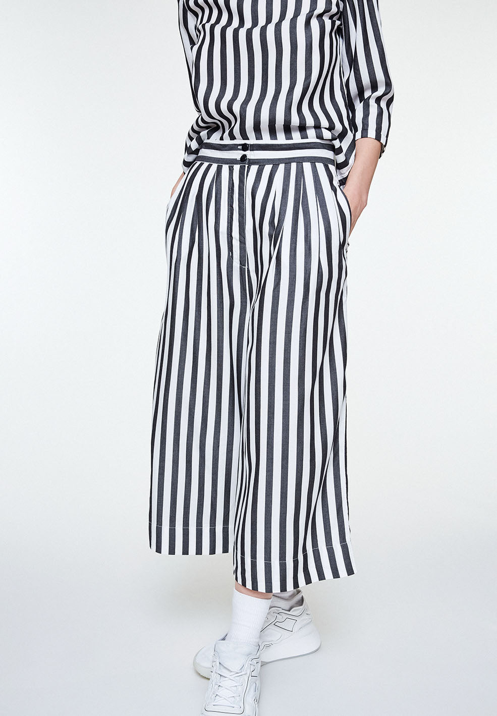 Pantalon rayé noir en tencel - Jonnaa big stripes