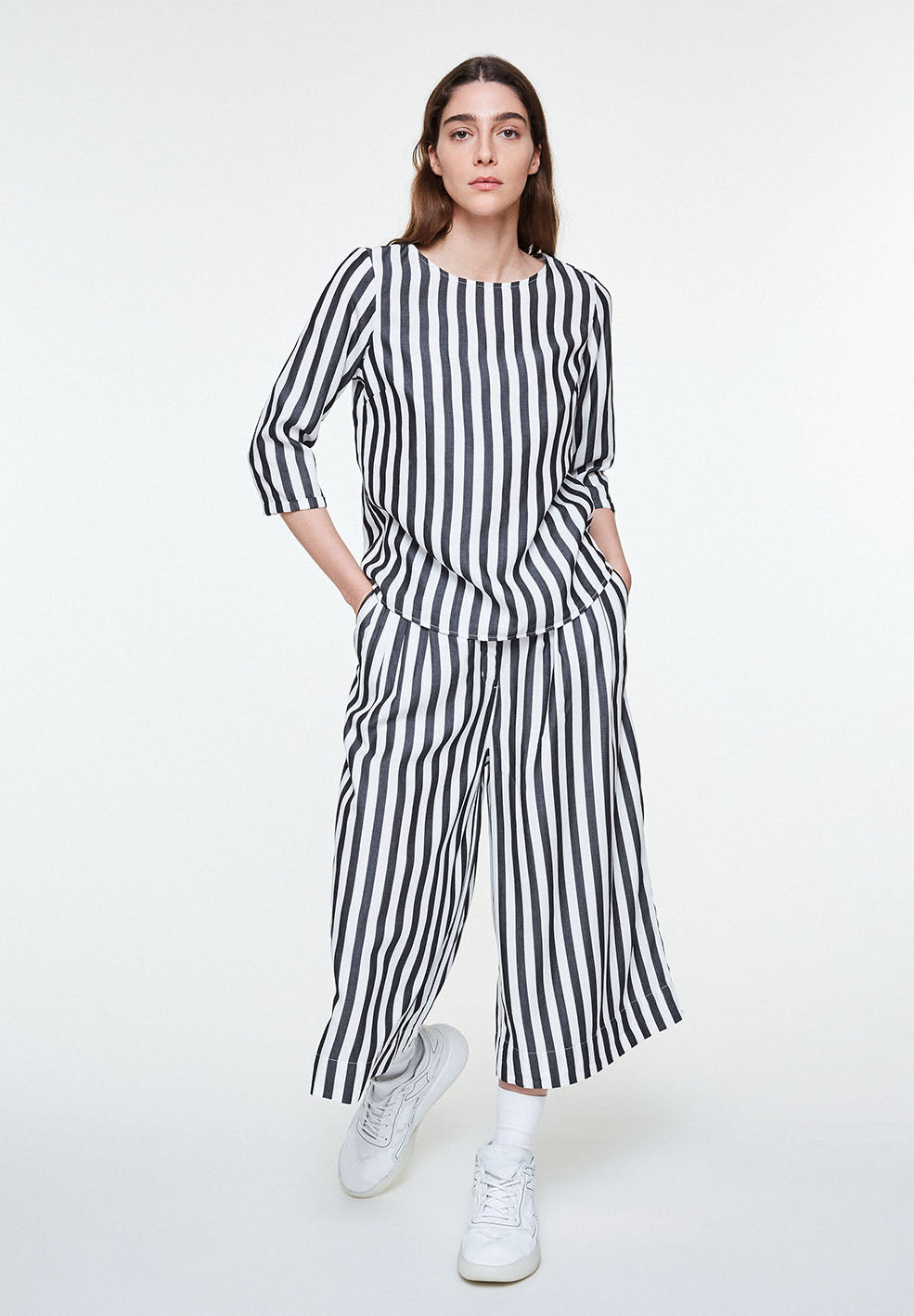 Pantalon rayé noir en tencel - Jonnaa big stripes