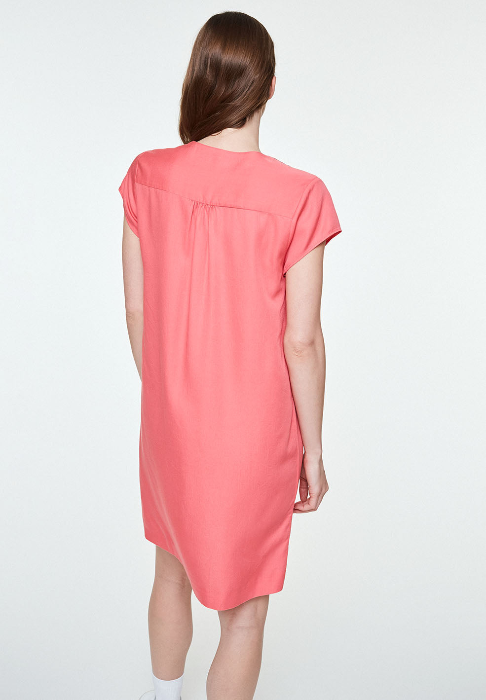 Robe col V rose en tencel - Lenkaa