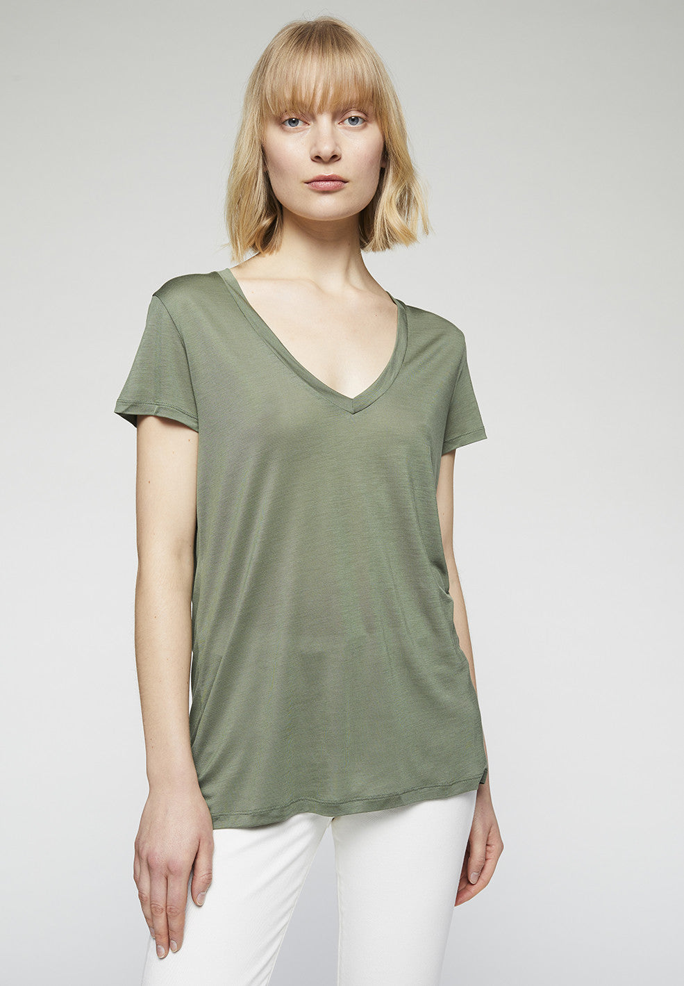 T-shirt col V kaki en tencel - Juliaa
