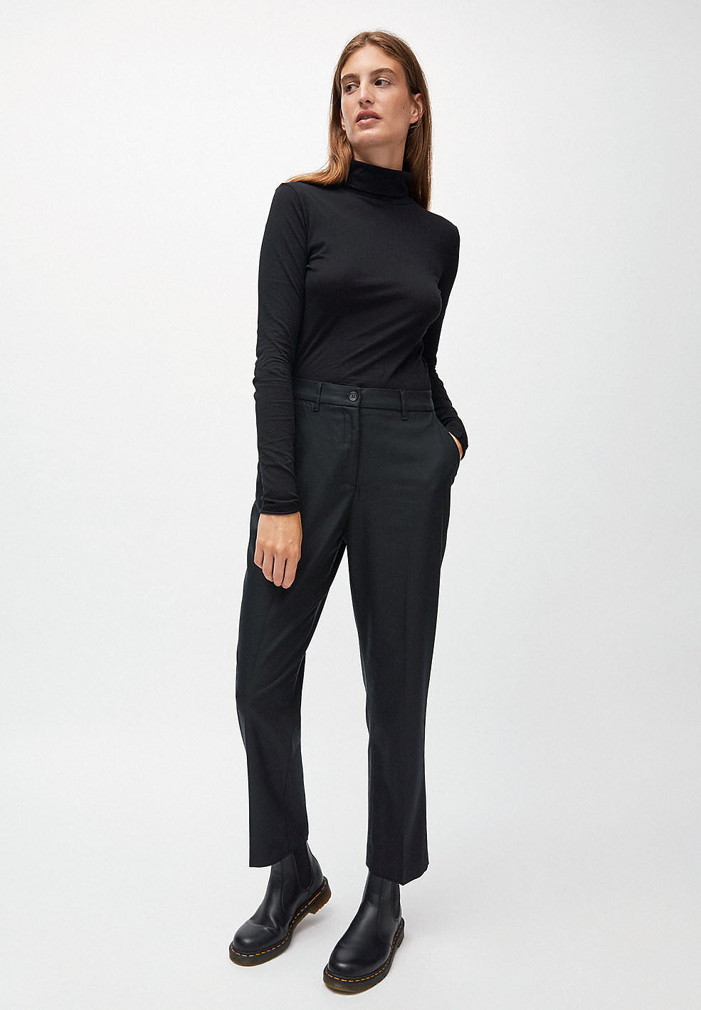 Pantalon à pinces noir en tencel - herttaa