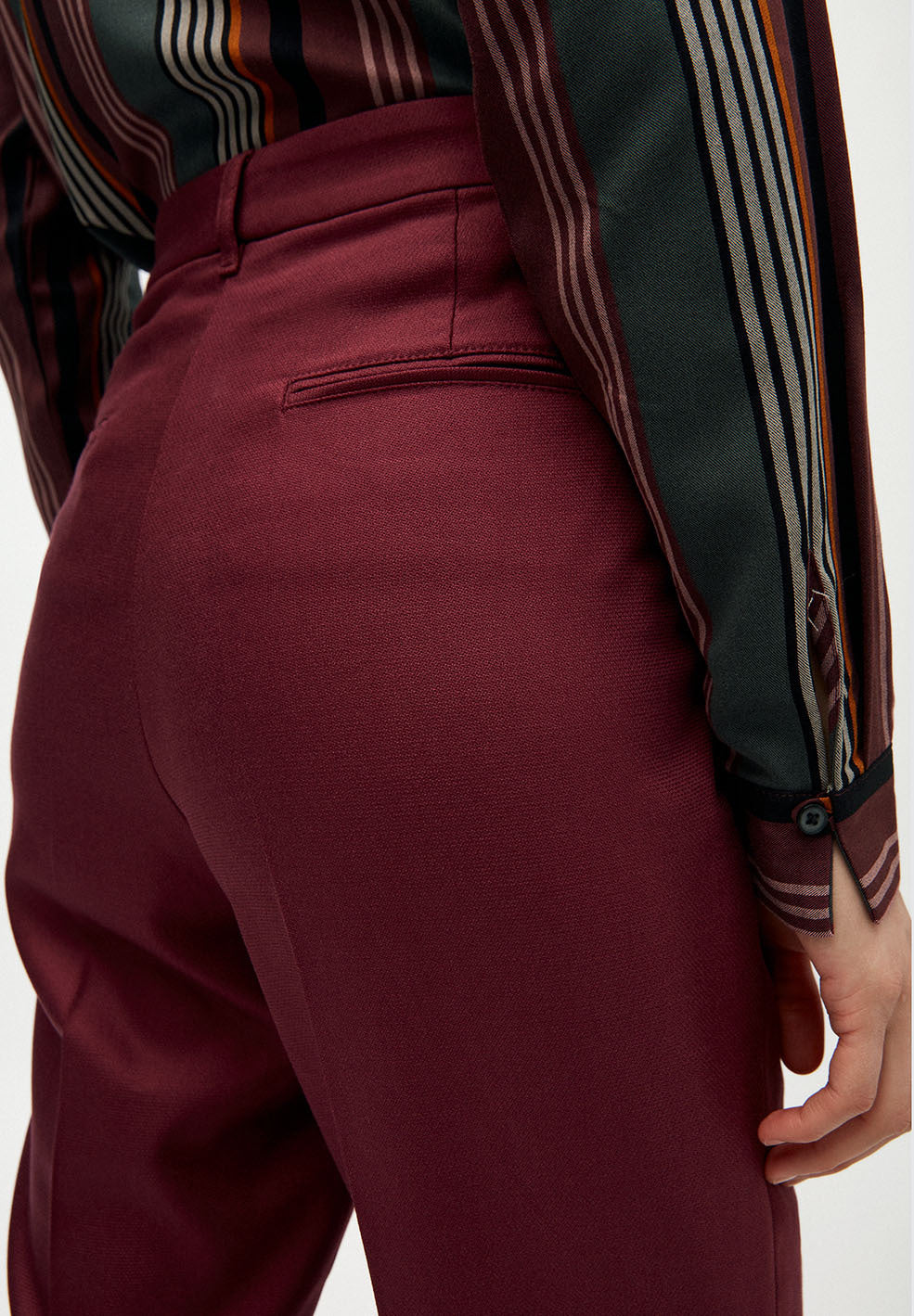 Pantalon à pinces bordeaux en coton bio - herttaa