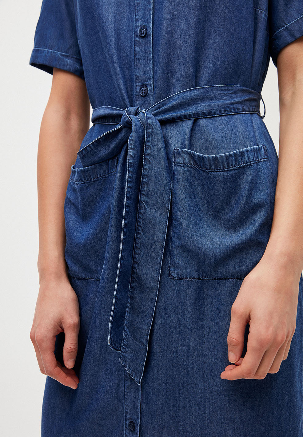 Robe col chemise bleu jean en tencel - Maaisa