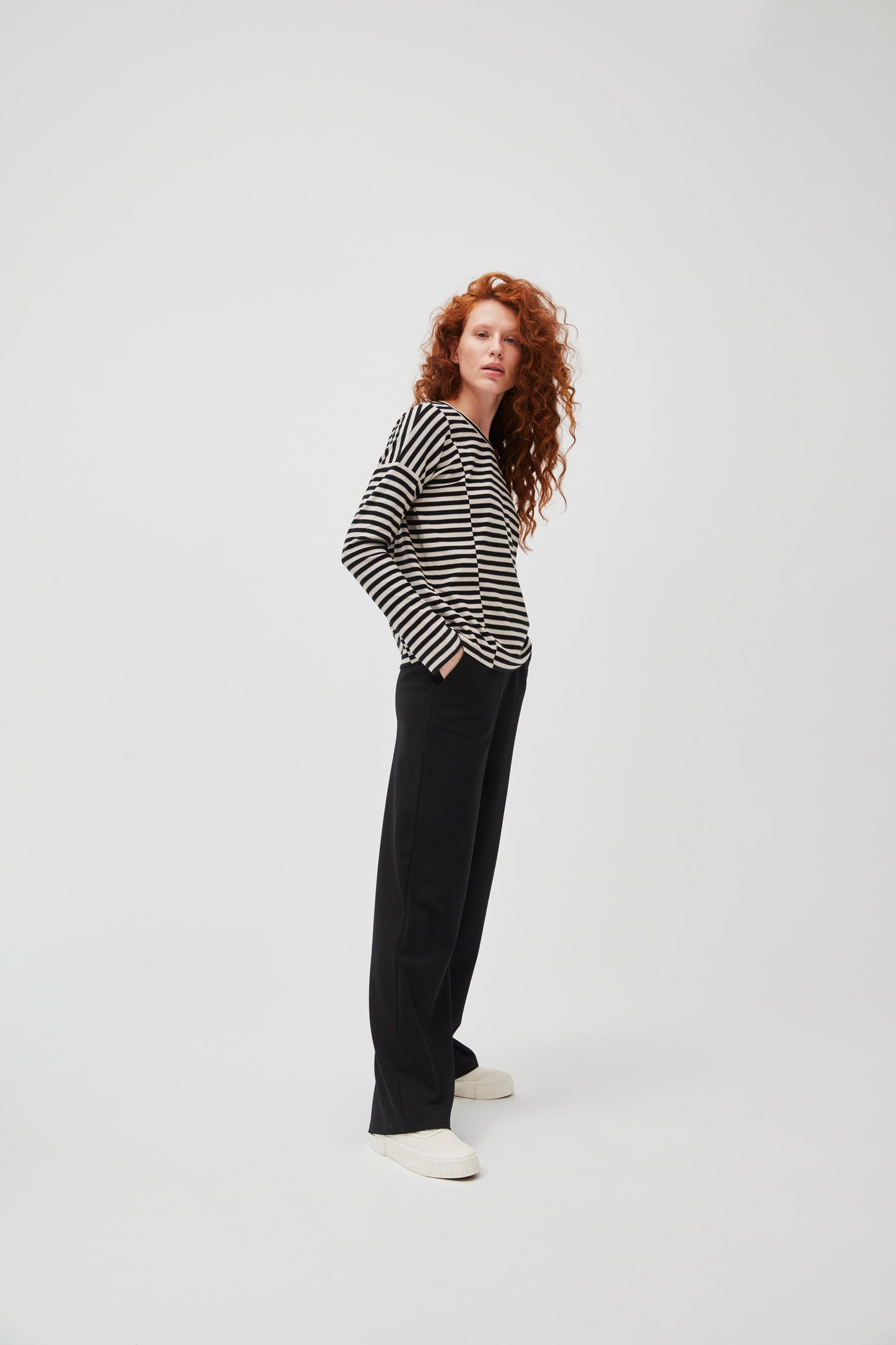 Pantalon large noir en lenzing - Hannaa