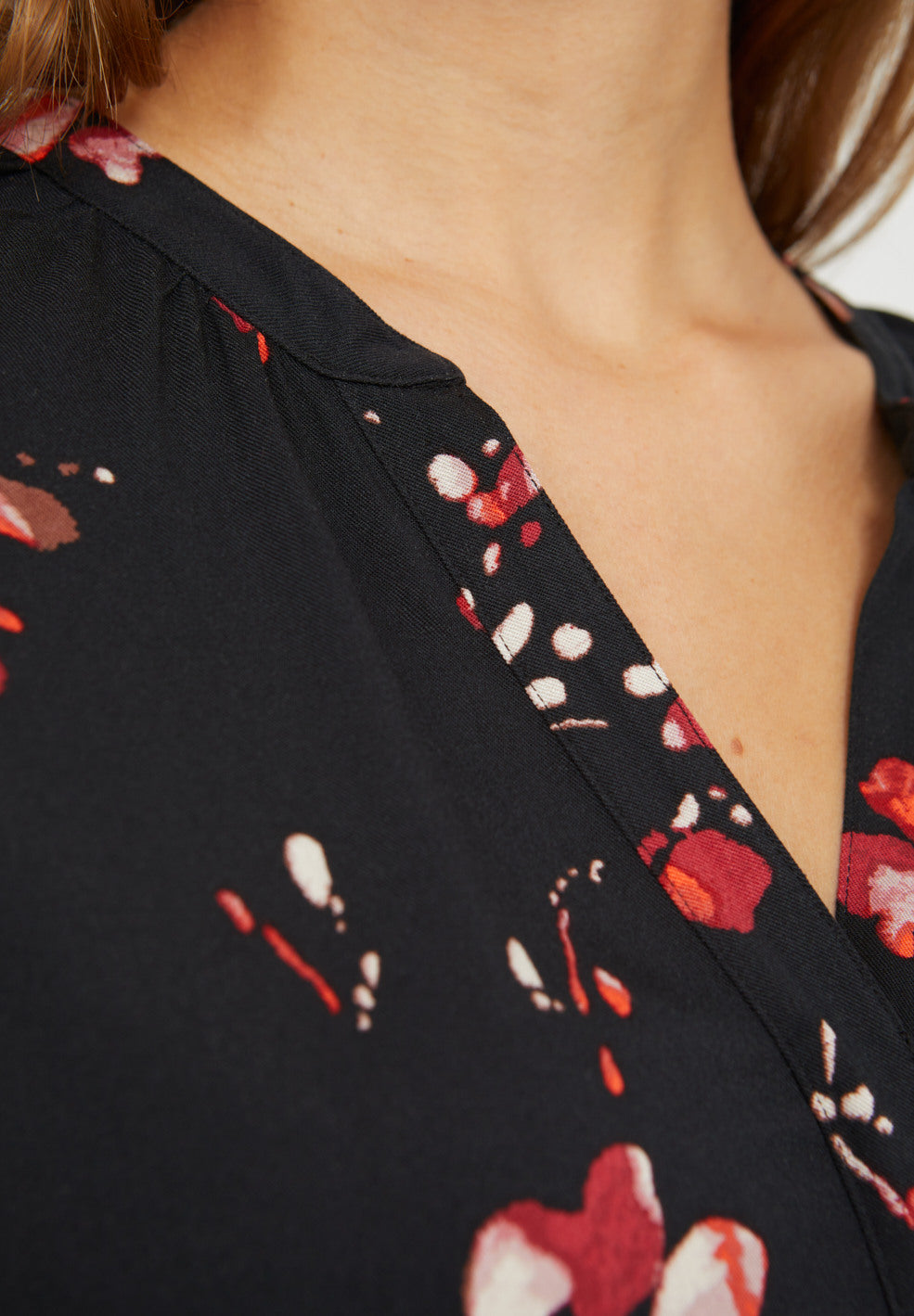 Robe imprimé floral noire en viscose - INAARI FLOWER BATIK