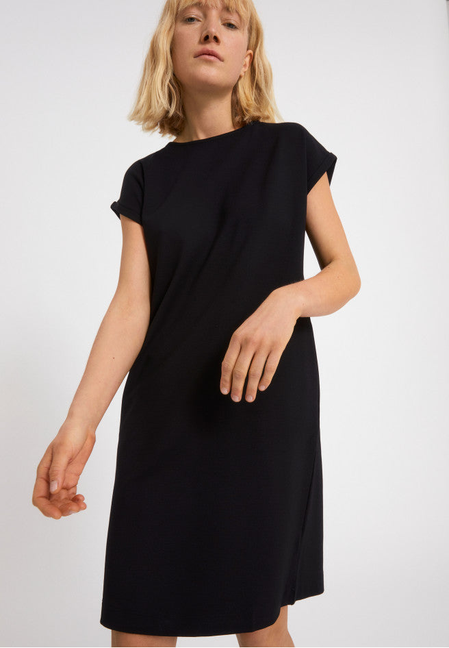 Robe t-shirt noire en coton bio - Hawaa