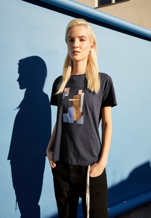 T-shirt graphite imprimé en coton bio - nelaa squares graphite