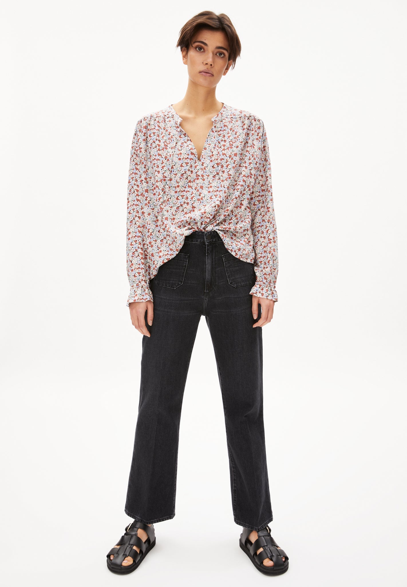 Blouse fleurie en viscose ecovero et recyclée - ilicaa boheme oatmilk