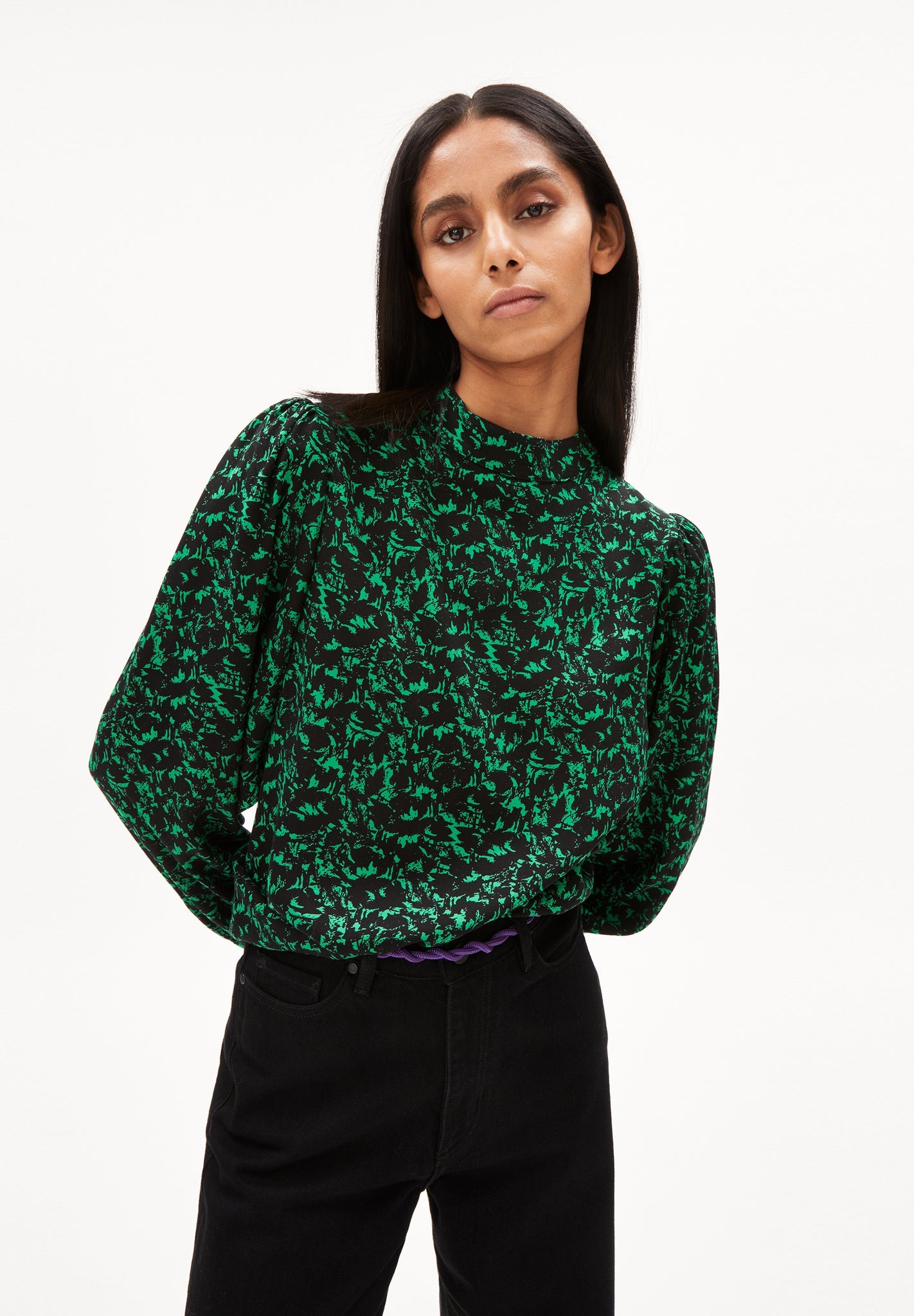 Blouse col cheminée à motifs en viscose ecovero - maacy abstract flash green