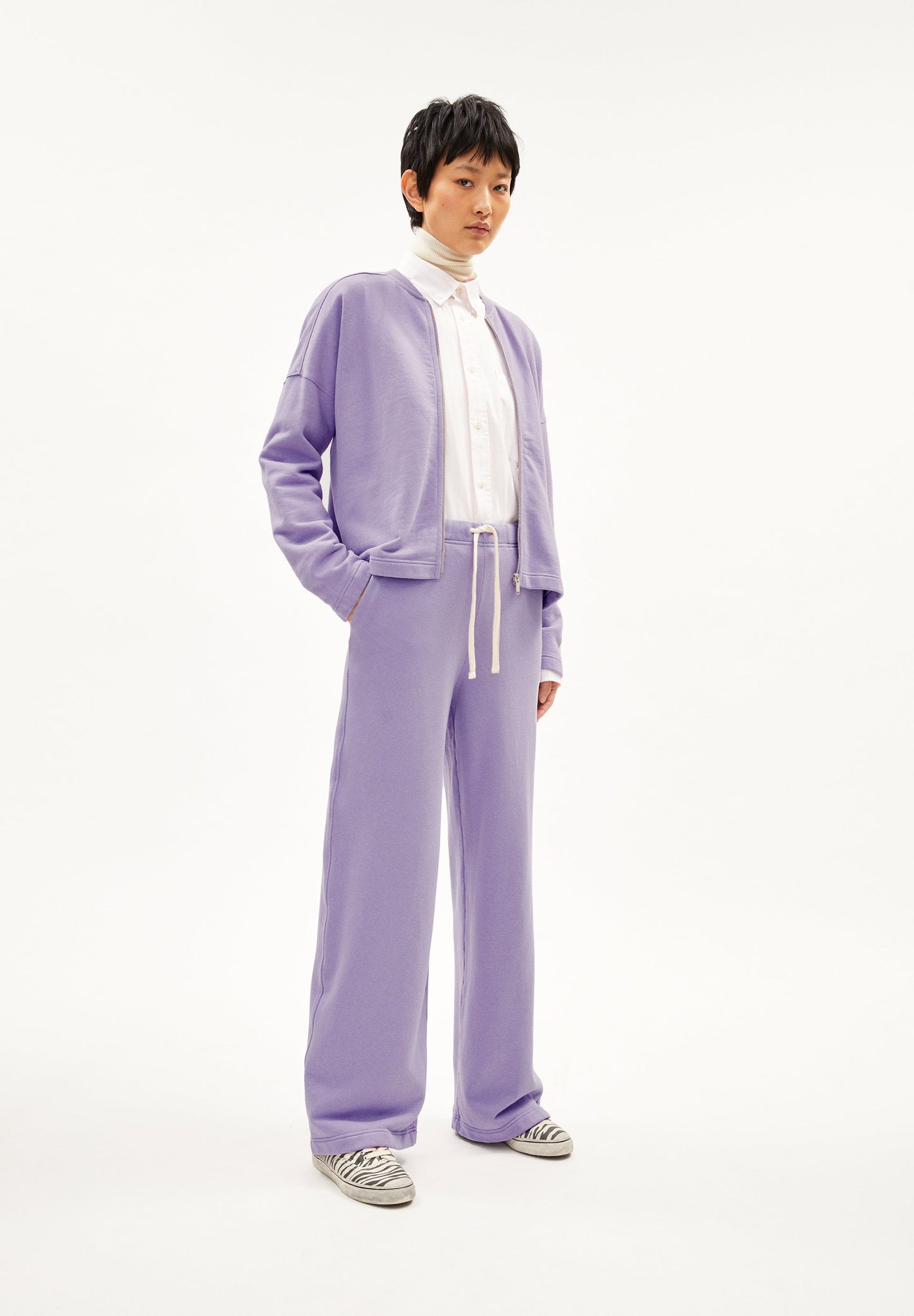 Pantalon de jogging en coton bio et recyclé | Violet "rinaa light purple stone"