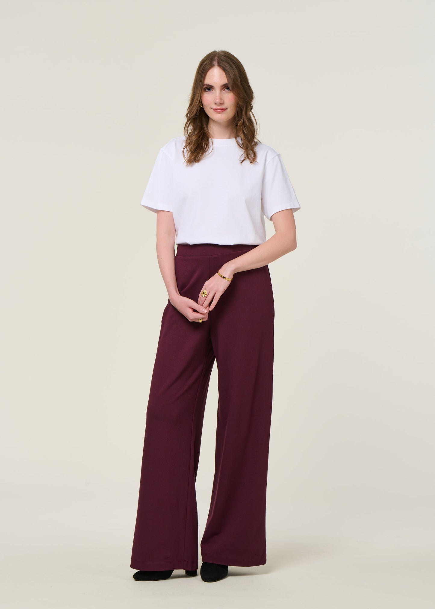 Pantalon en ecovero et matière recyclée | bordeaux "himaari - dark cranberry"