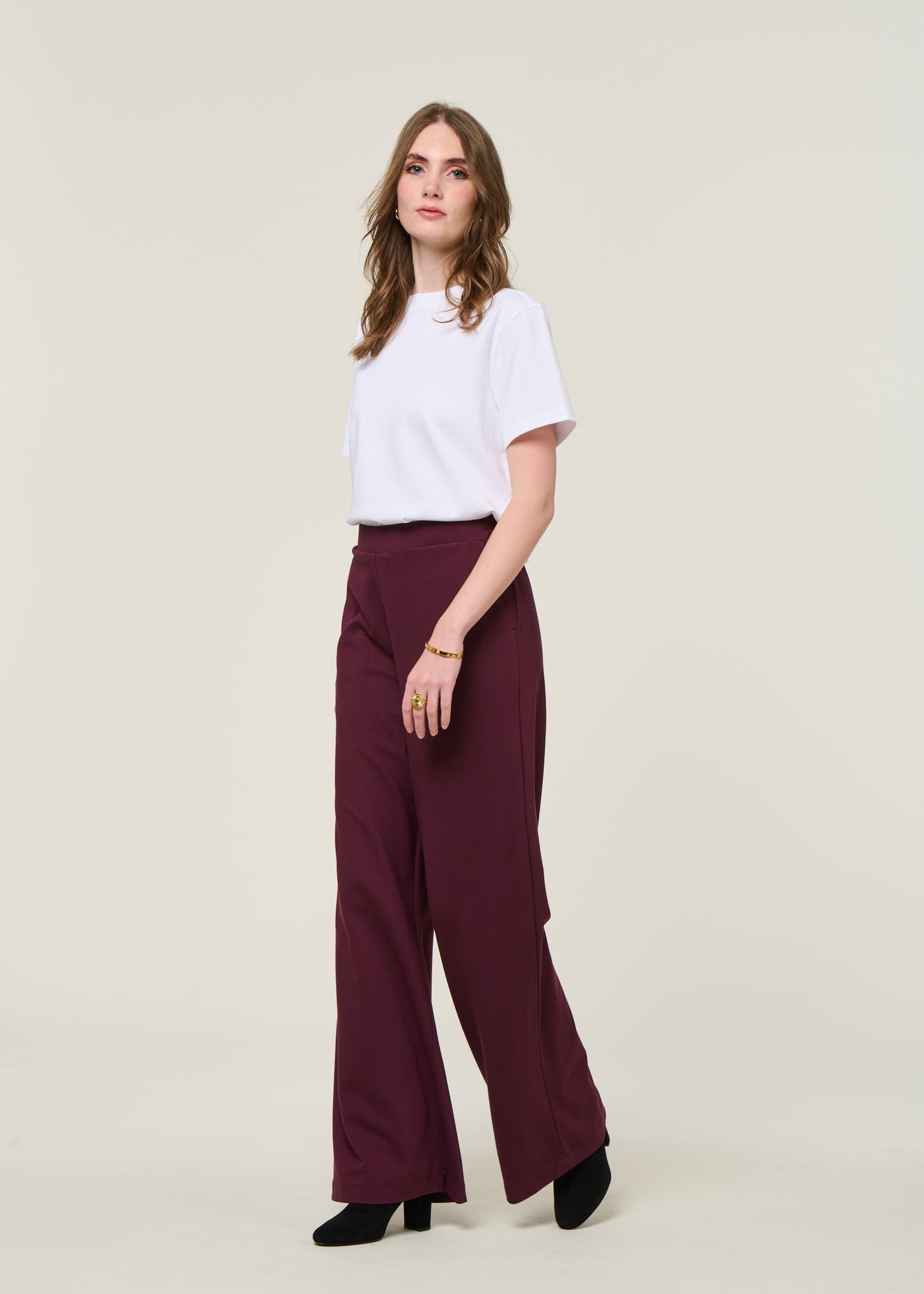 Pantalon en ecovero et matière recyclée | bordeaux "himaari - dark cranberry"