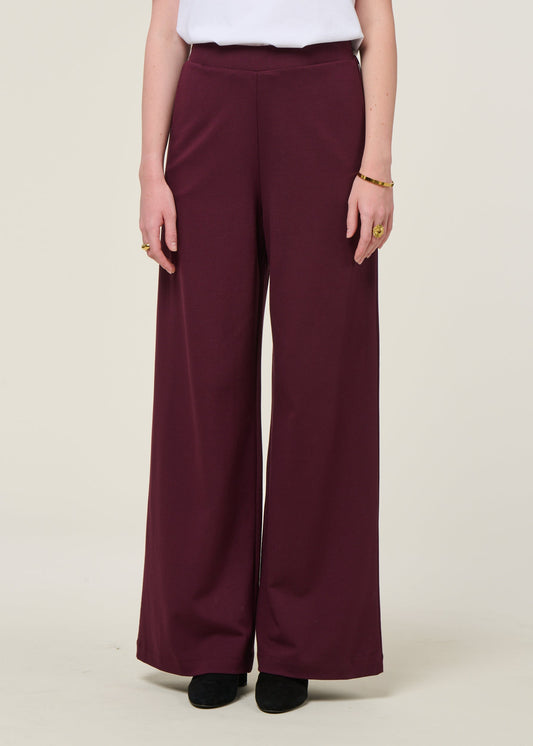 Pantalon en ecovero et matière recyclée | bordeaux "himaari - dark cranberry"