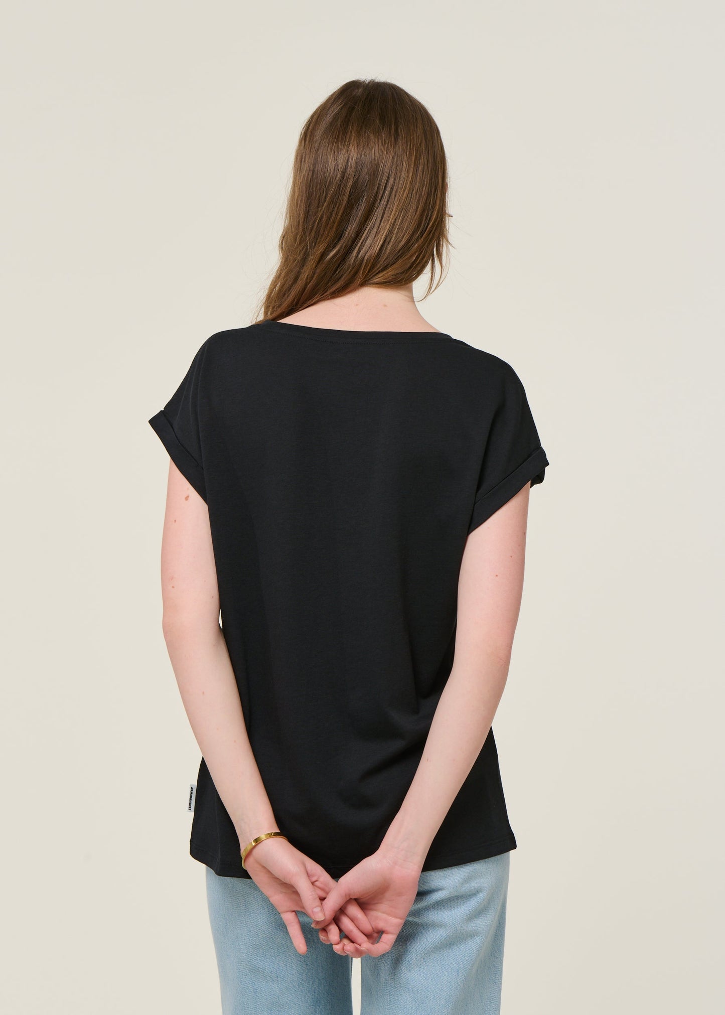 T-shirt en tencel | noir "jilaana black""