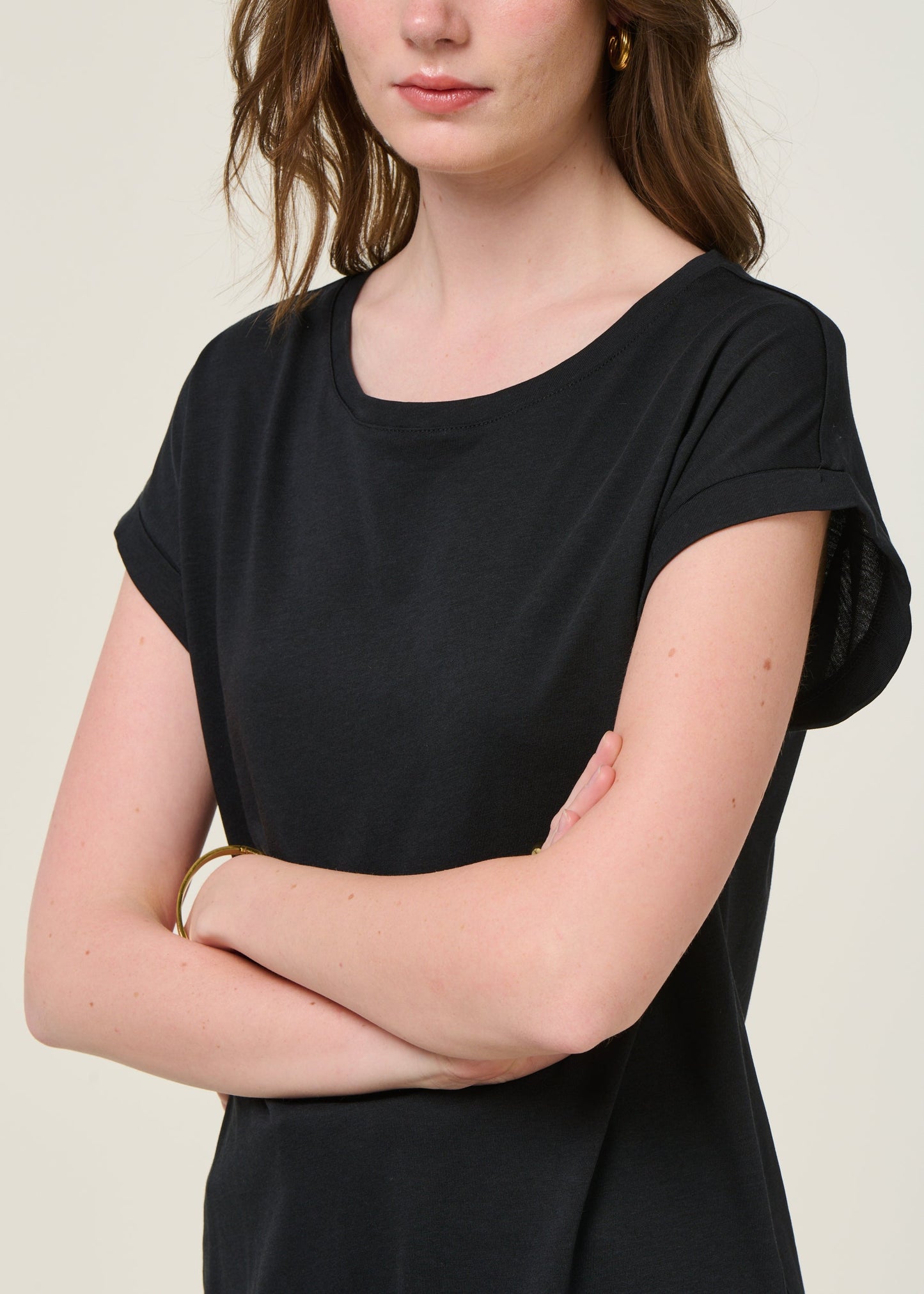 T-shirt en tencel | noir "jilaana black""