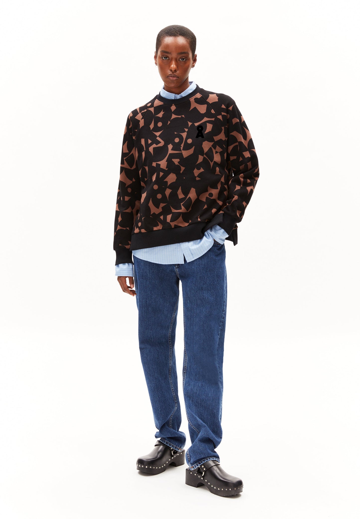 Pull à motifs en coton bio | Marron et noir "giovannaa abstract a deep brown"