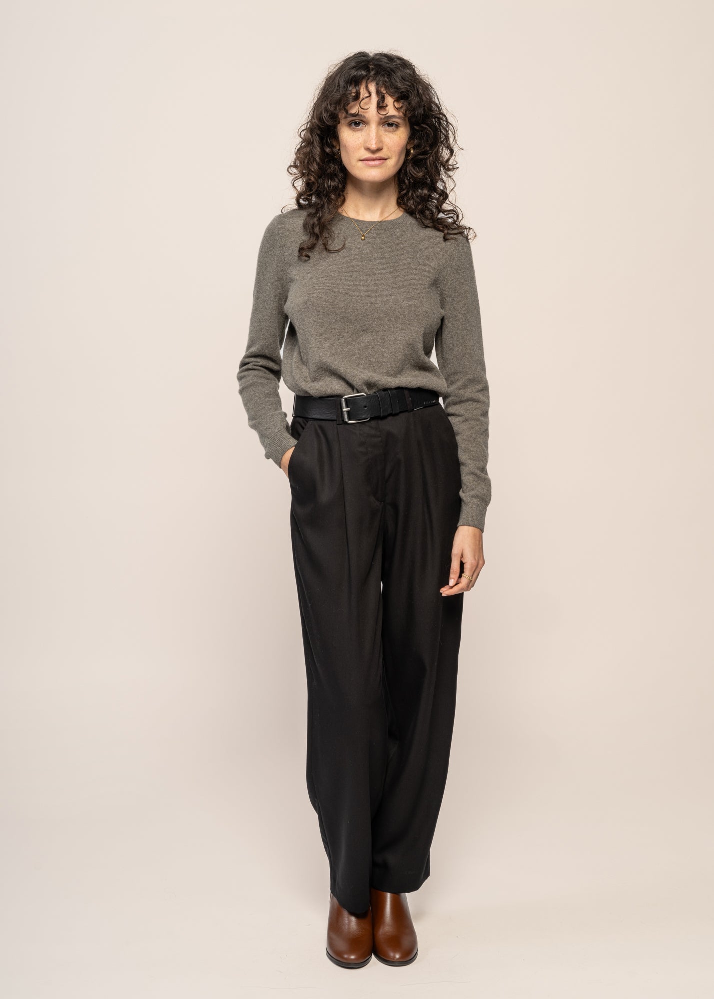 Pantalon à pinces en refibra | noir "sandrinaa tapered - black"