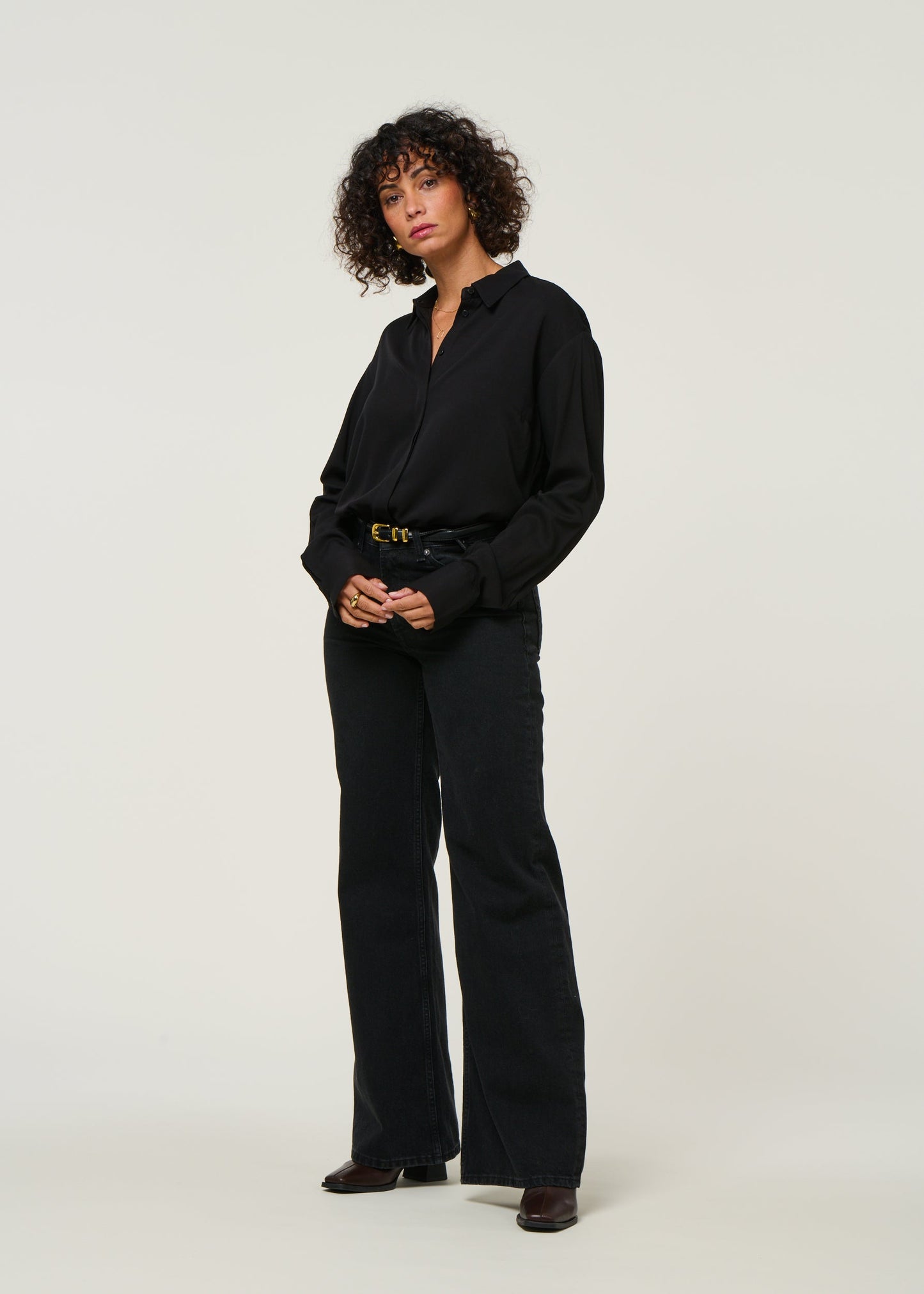 Blouse en viscose ecovero | noir "larisaana longsleeve - black"