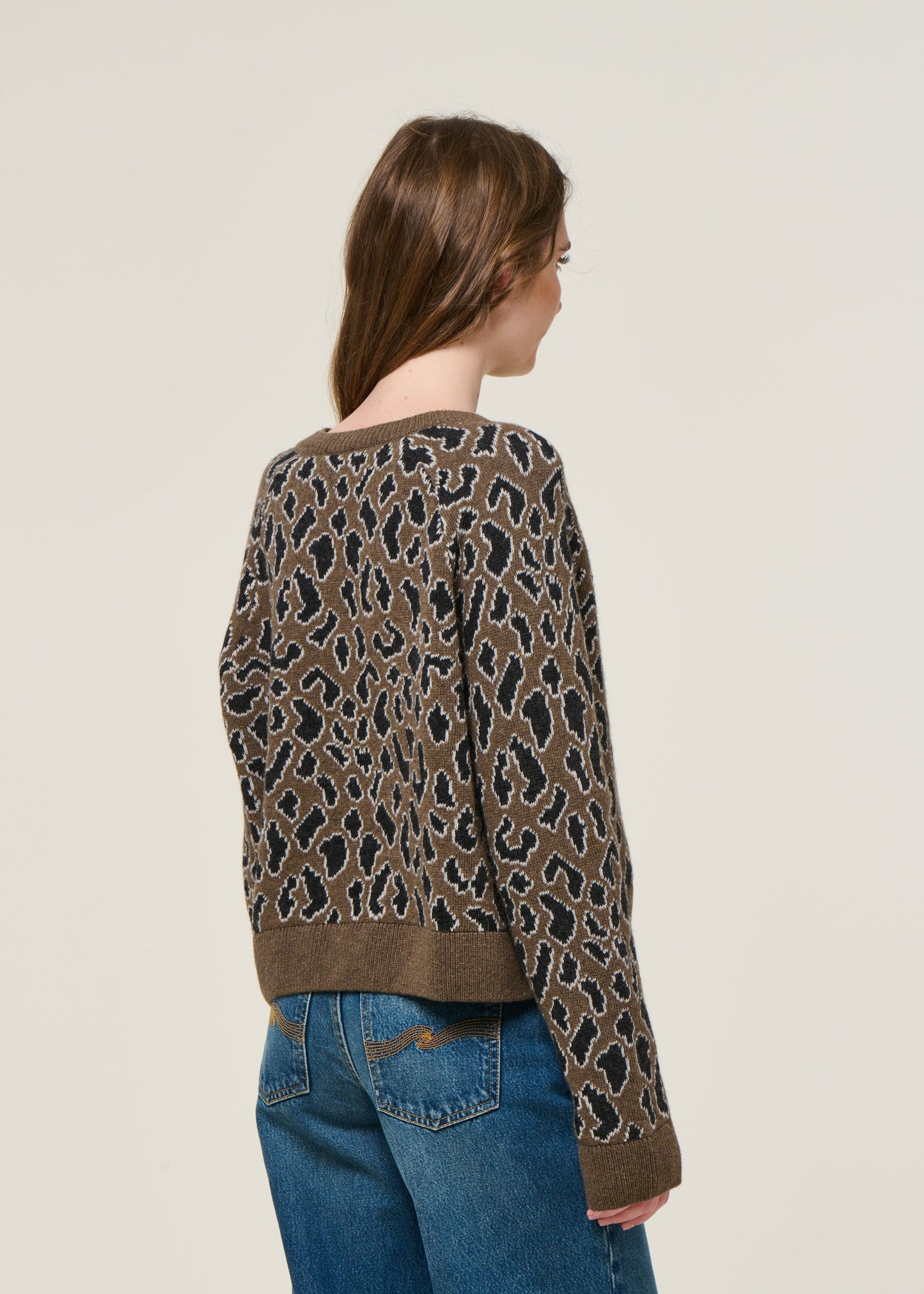 Pull à motif léopard en laine et coton bio | marron "diliriaa leopaa - walnut cream"