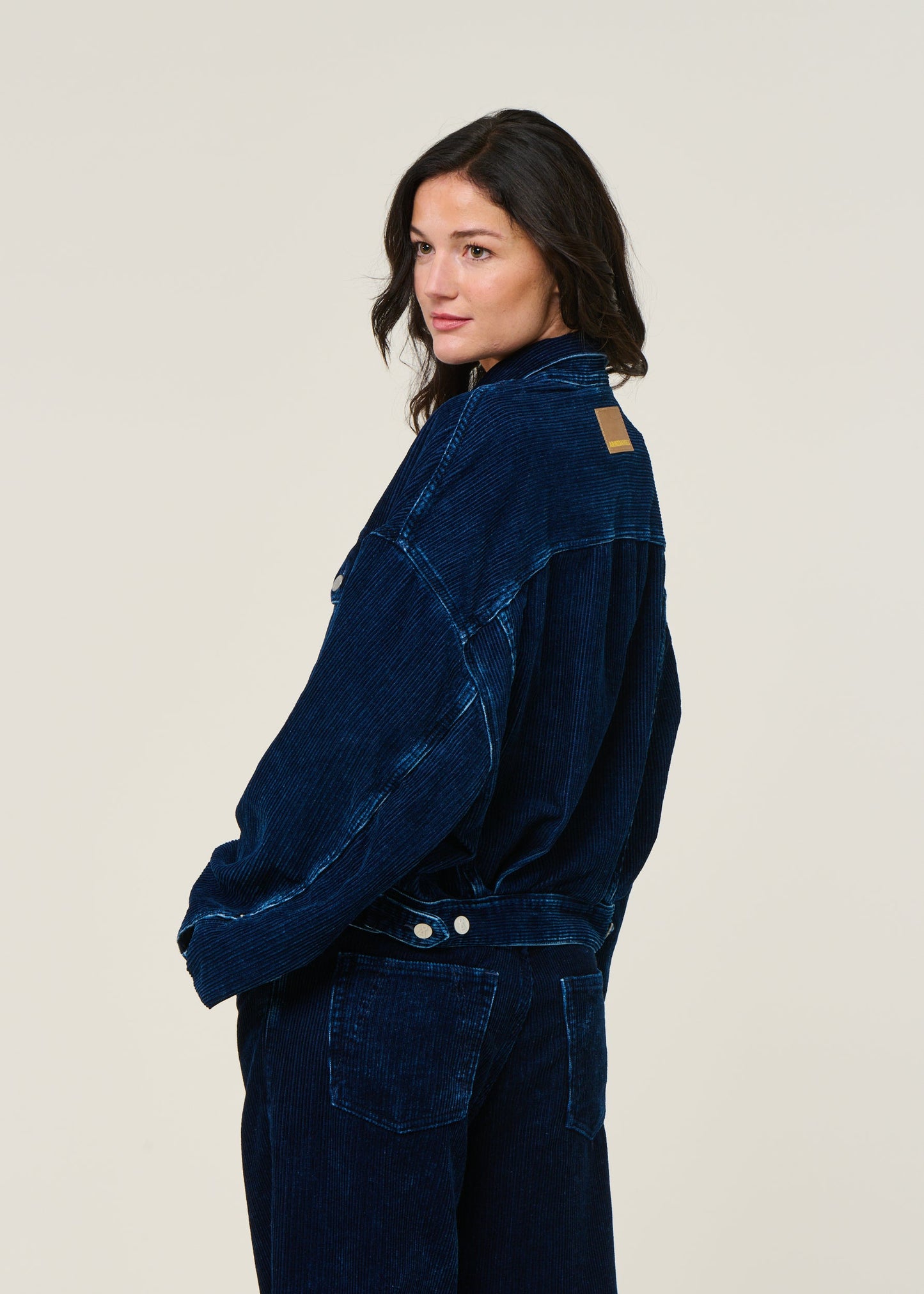 Veste velours côtelé en coton bio | bleu "paasithe indigo cord - indigofera"