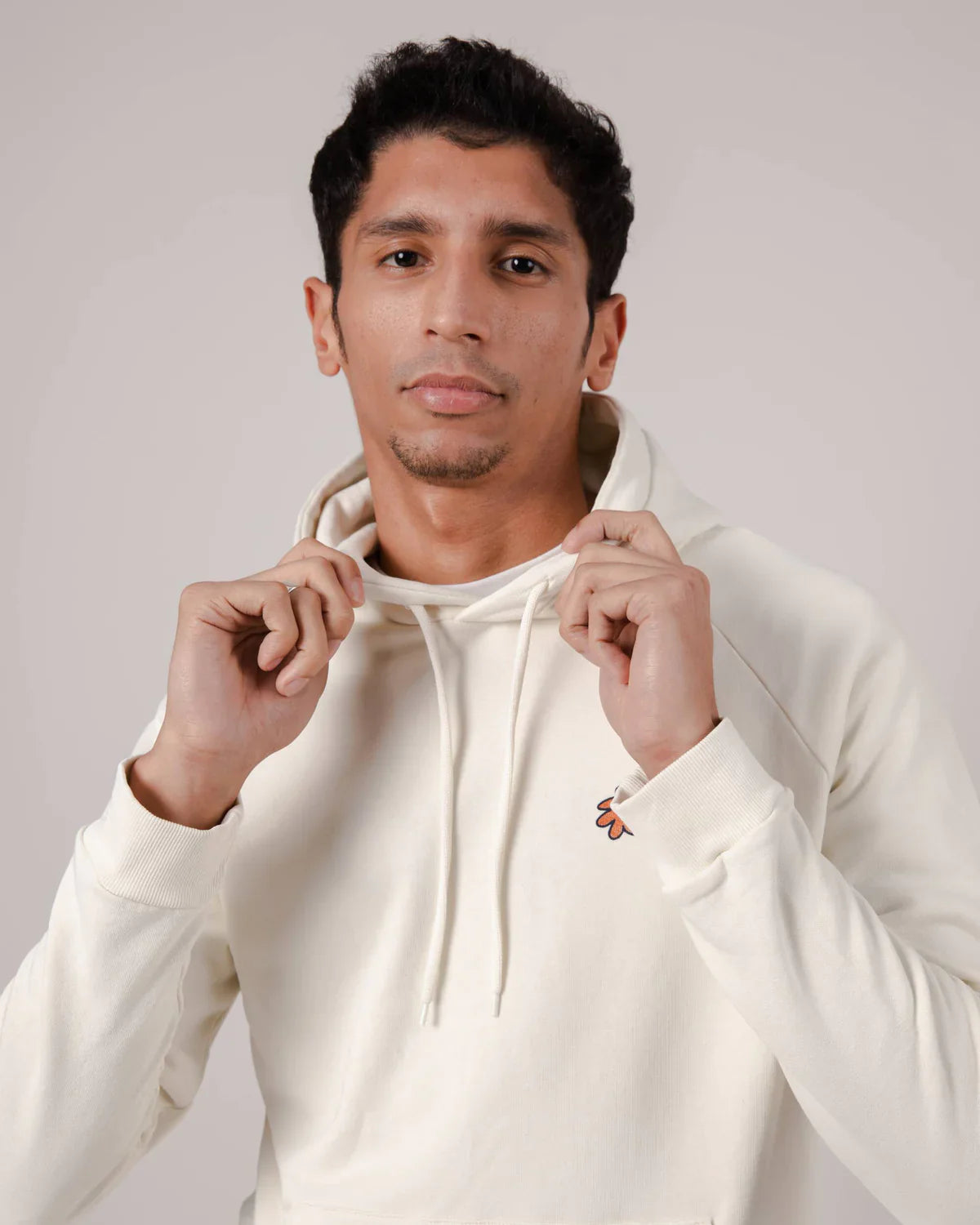 Sweat à capuche en coton bio | Imprimé écru "flower hoodie sand"