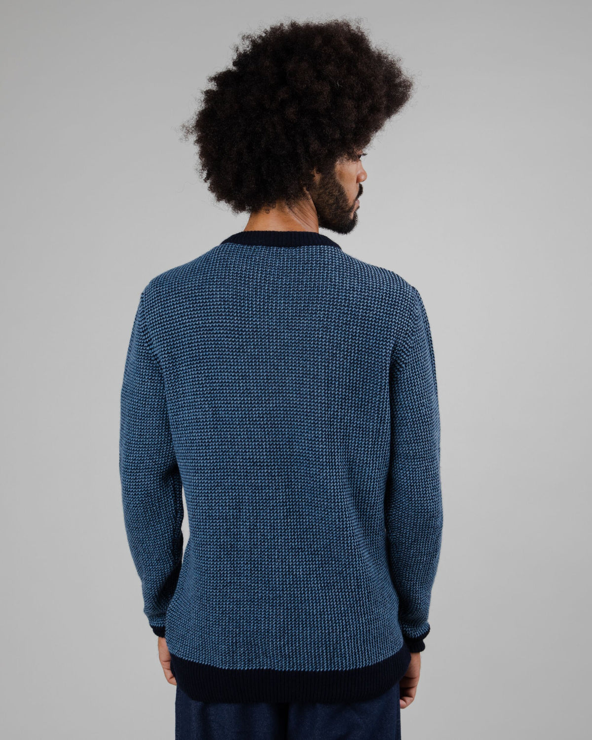 Pull col rond en laine et matières recyclées | belu "contrast sweater navy"