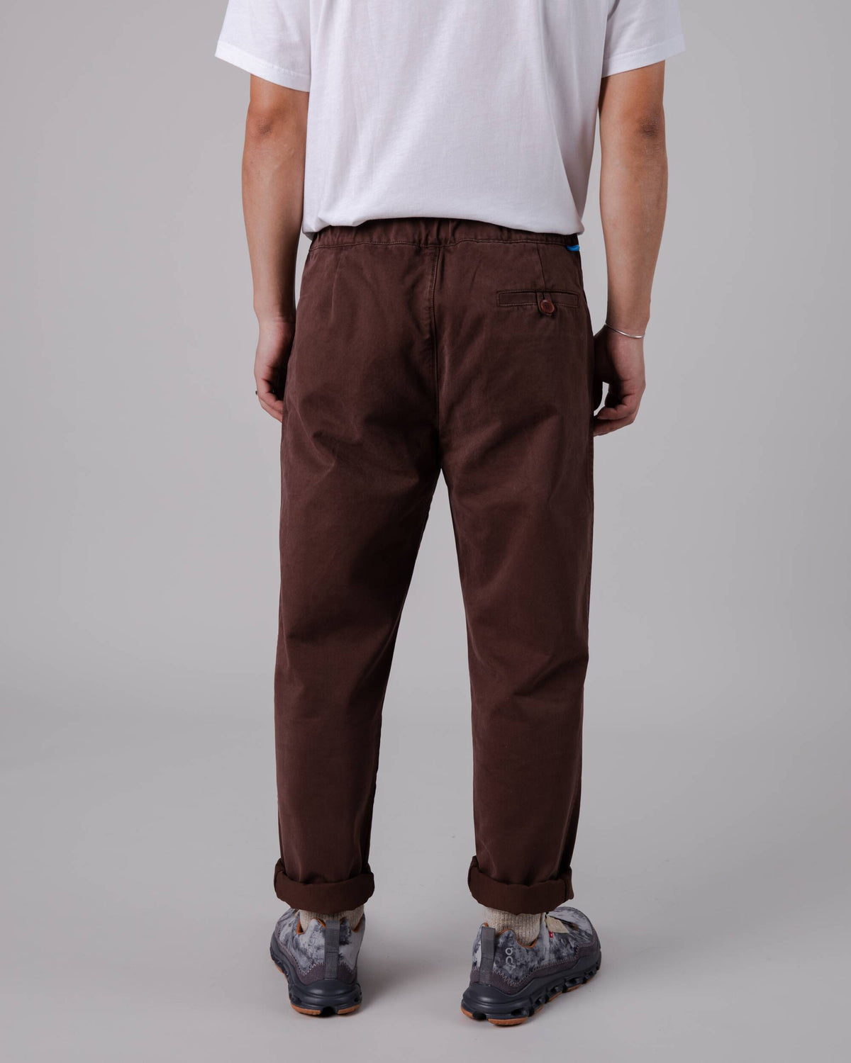 Chino en coton bio | marron "comfort chino brown"