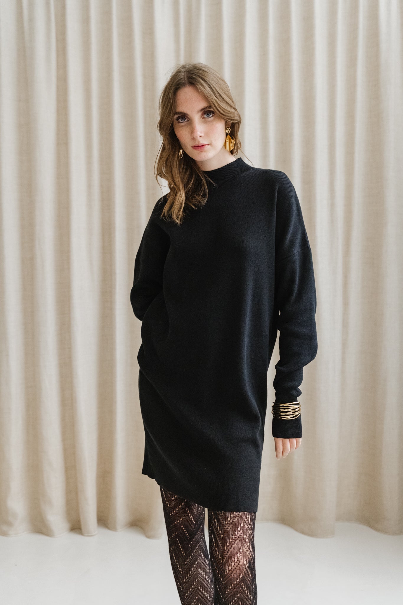 Robe pull en maille de coton bio | Noir "nuna black"
