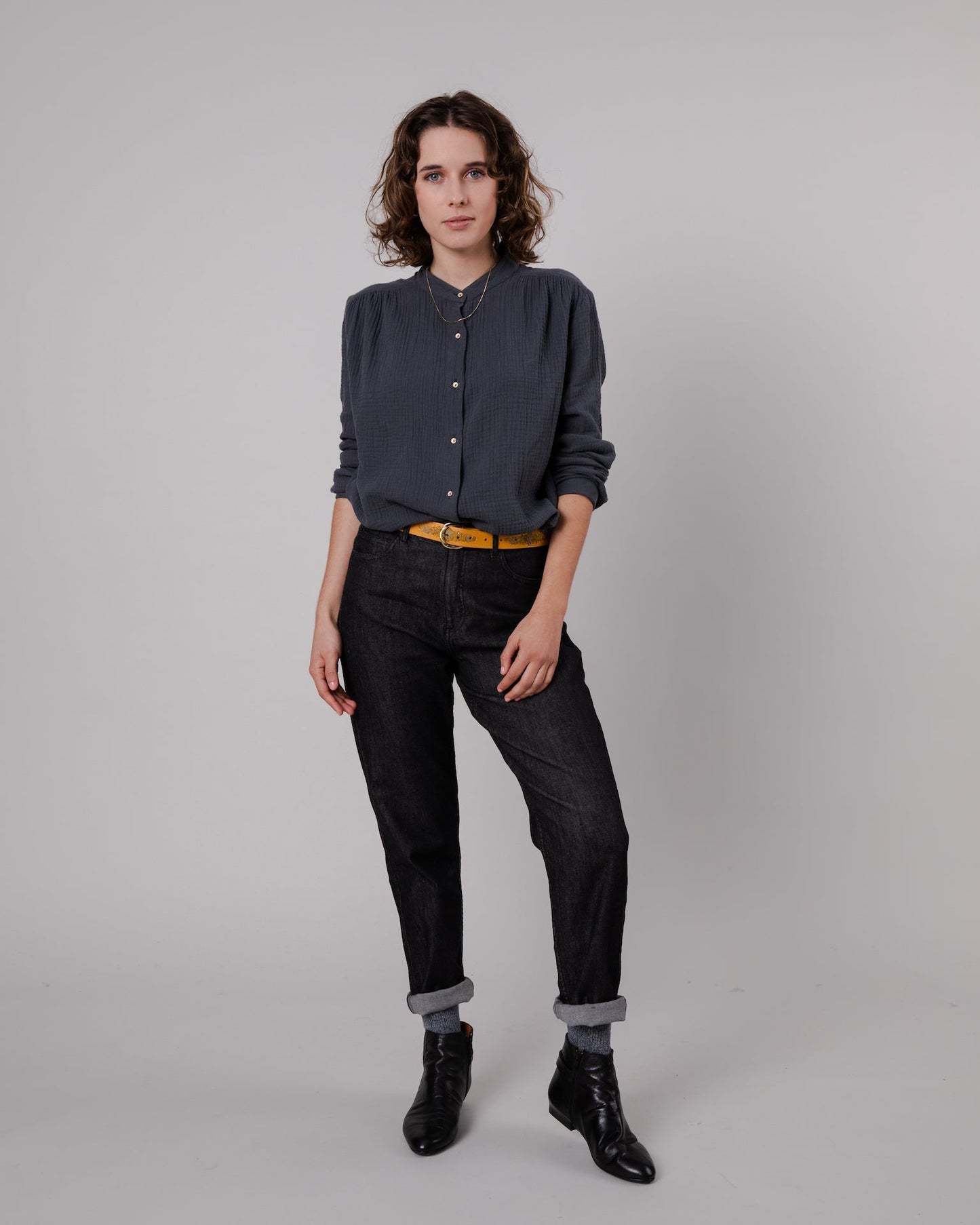 Chemise texturée en coton bio | anthracite "bubble mao regular blouse graphite"