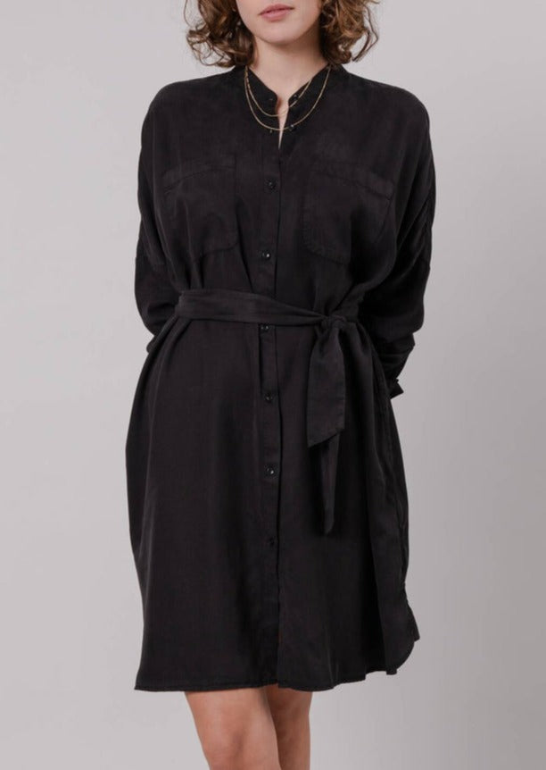 Robe chemise en tencel | noir "oversize Mao Dress Black"