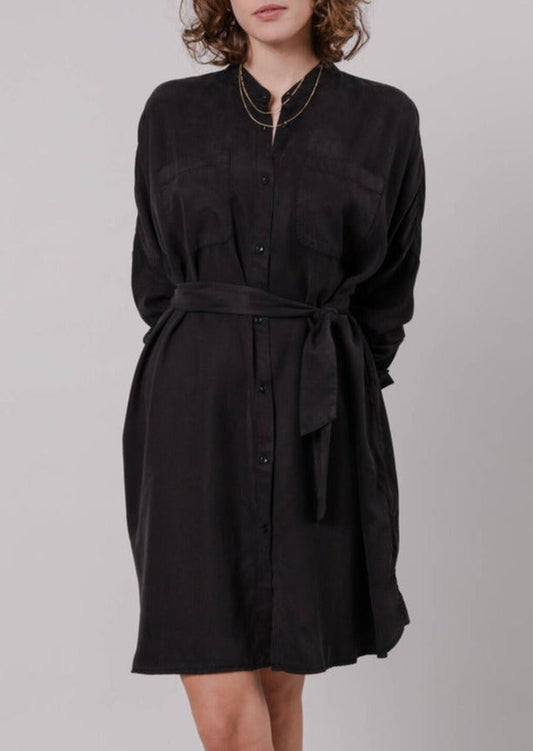 Robe chemise en tencel | noir "oversize Mao Dress Black"