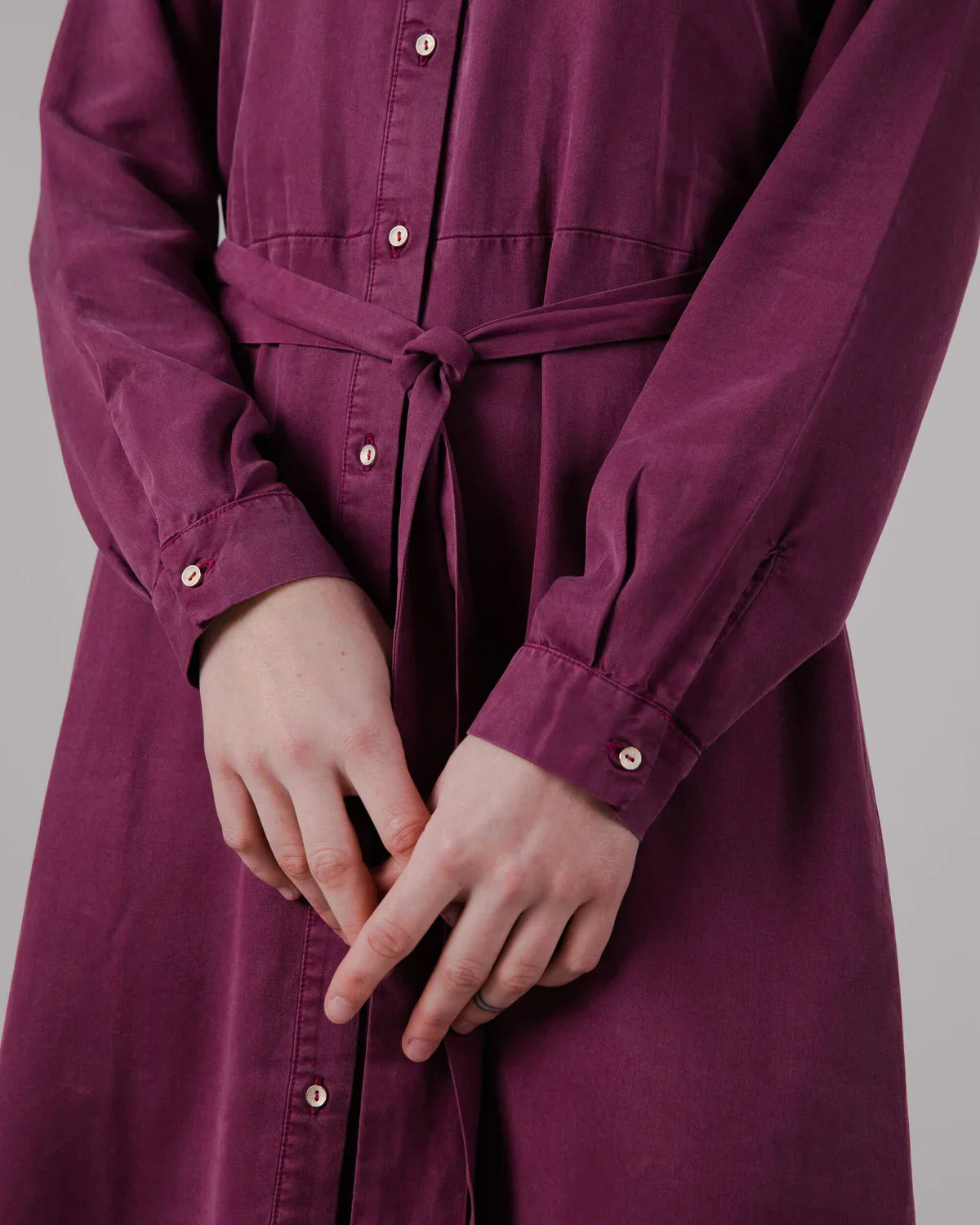 Robe longue en ecovero | prune "gina vneck long sleeve dress"