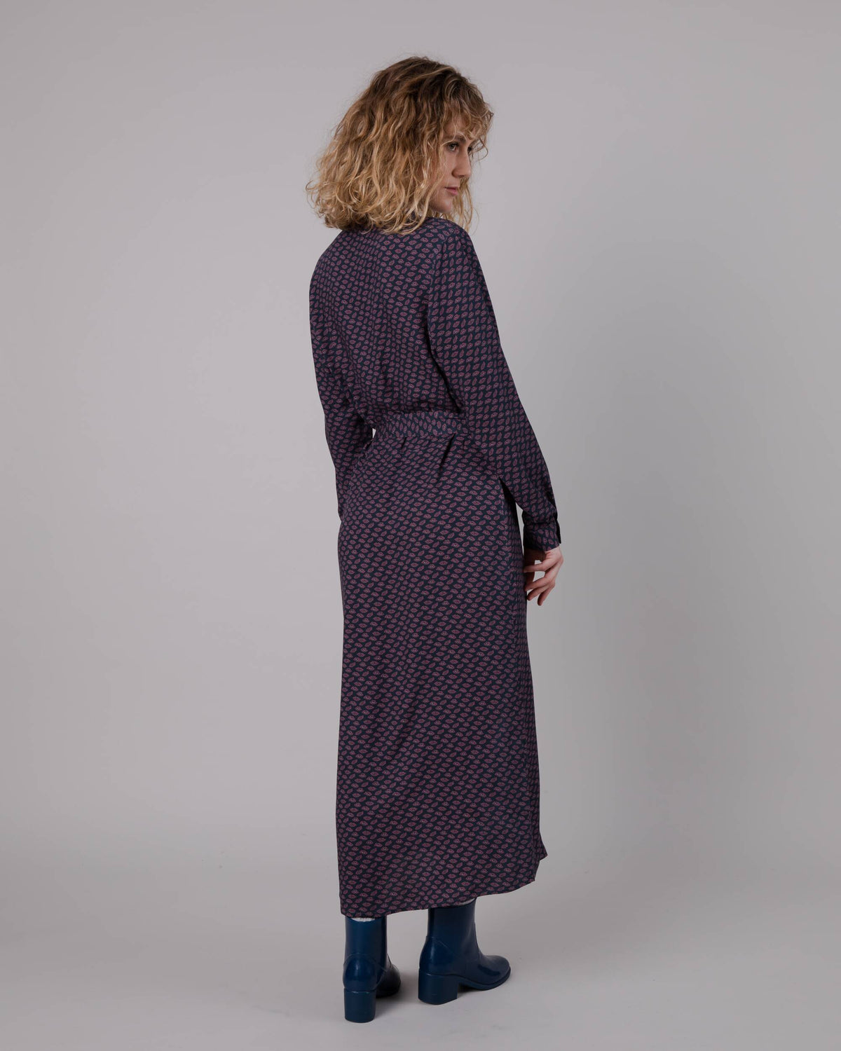 Robe longue à motifs en ecovero | multicolore "lips vneck long sleeve dress prune"