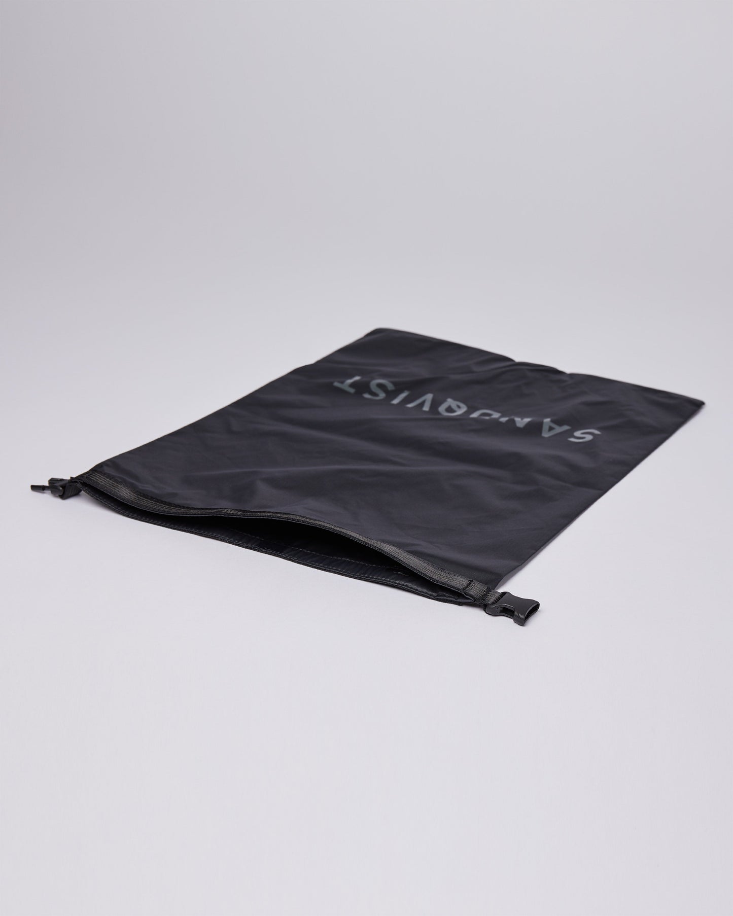 Pochette imperméable en recyclé | Noir "vilde black"