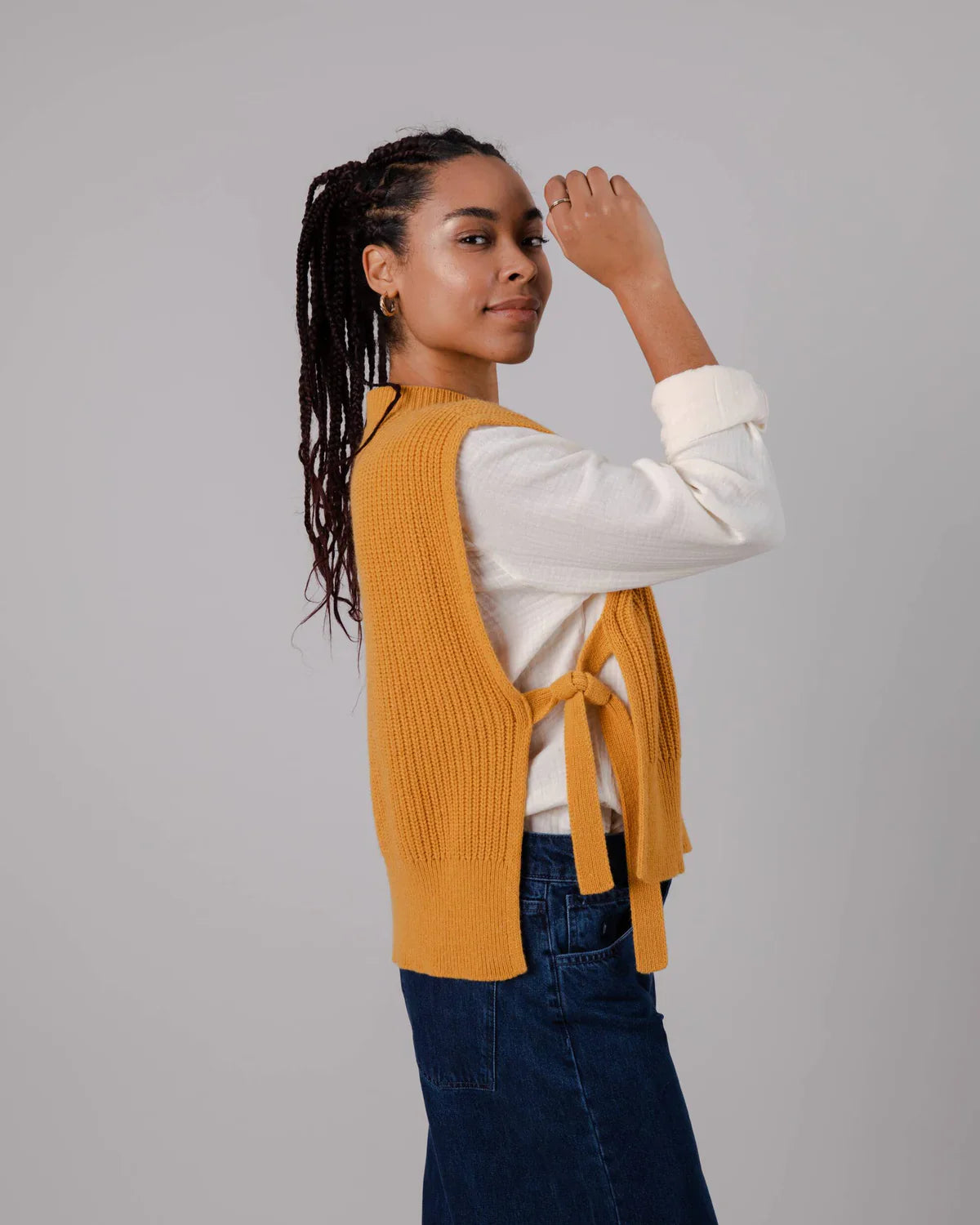 Pull sans manches en matières recyclées | moutarde "spencer waistcoat"