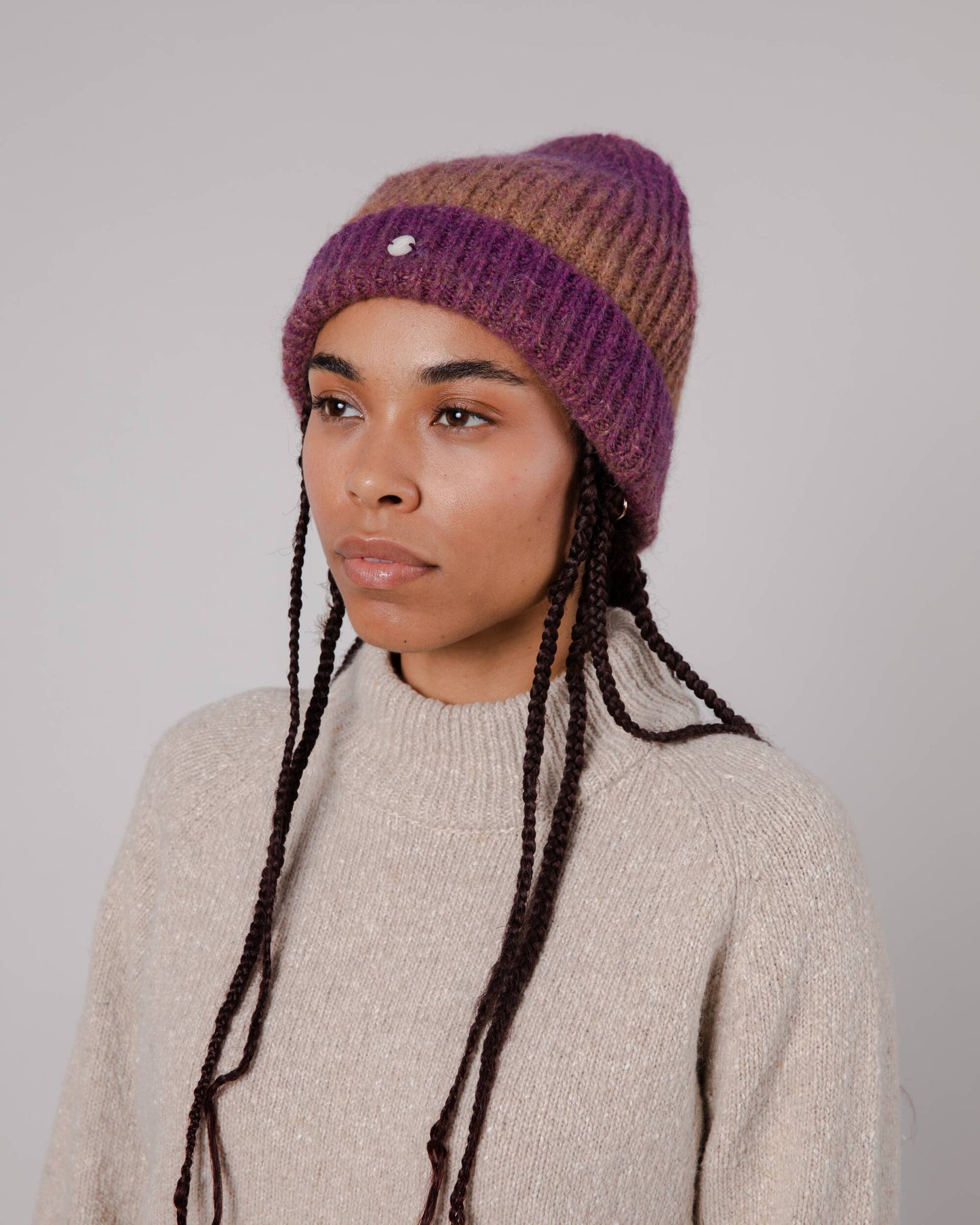 Bonnet en laine recyclée | violet "retro beanie grape"