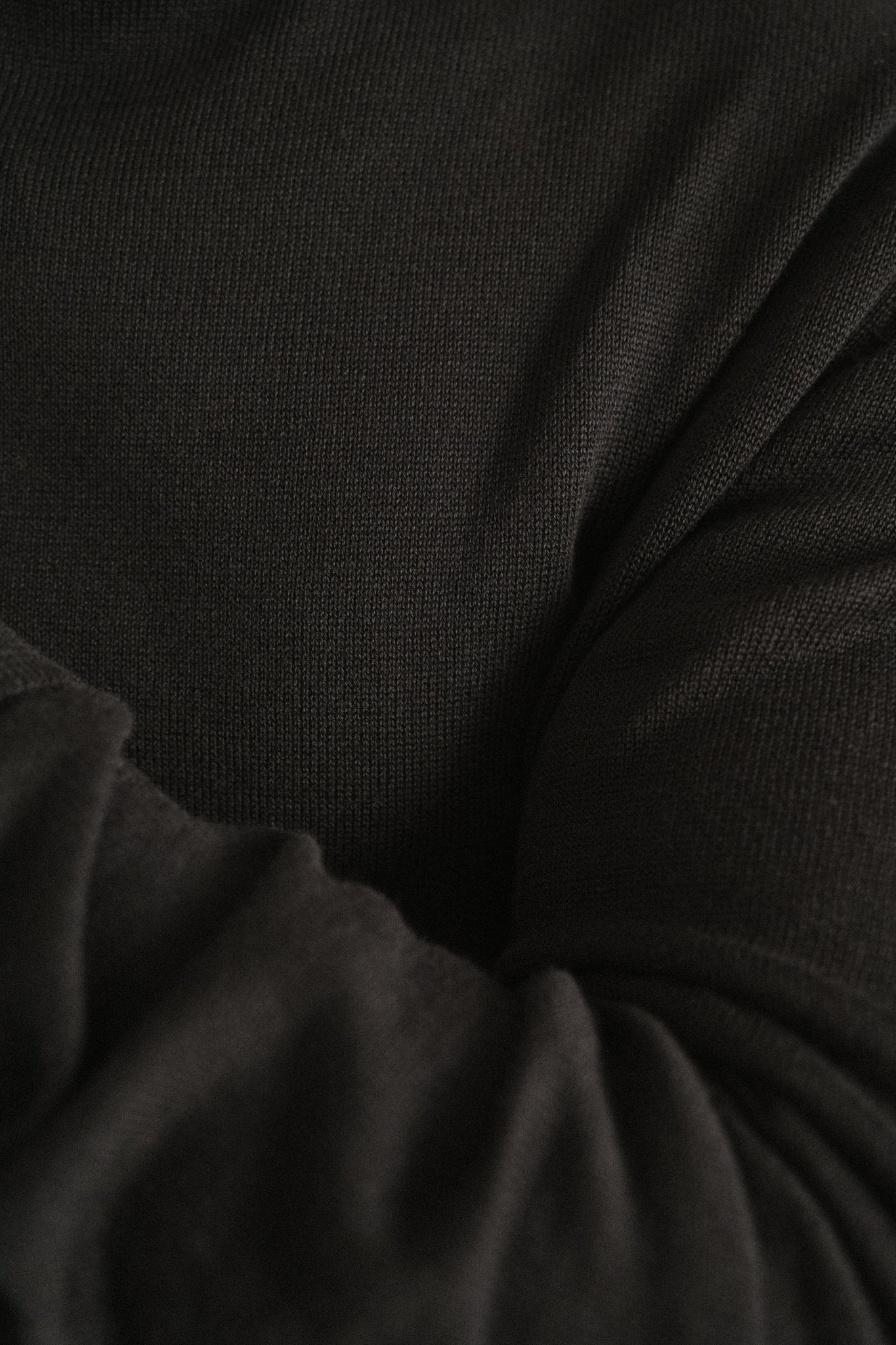 Pull col roulé en coton bio | noir